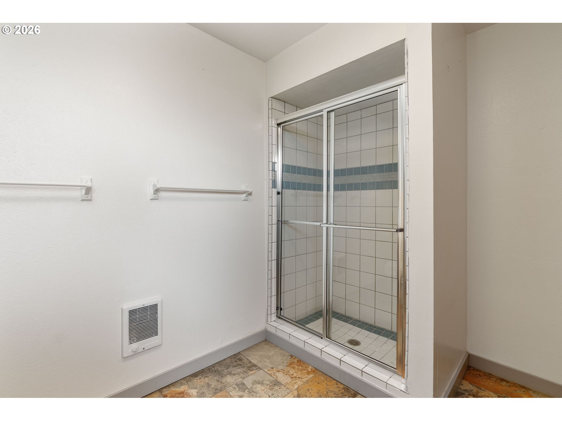 1220 EUGENE ST, Hood River, OR, 97031