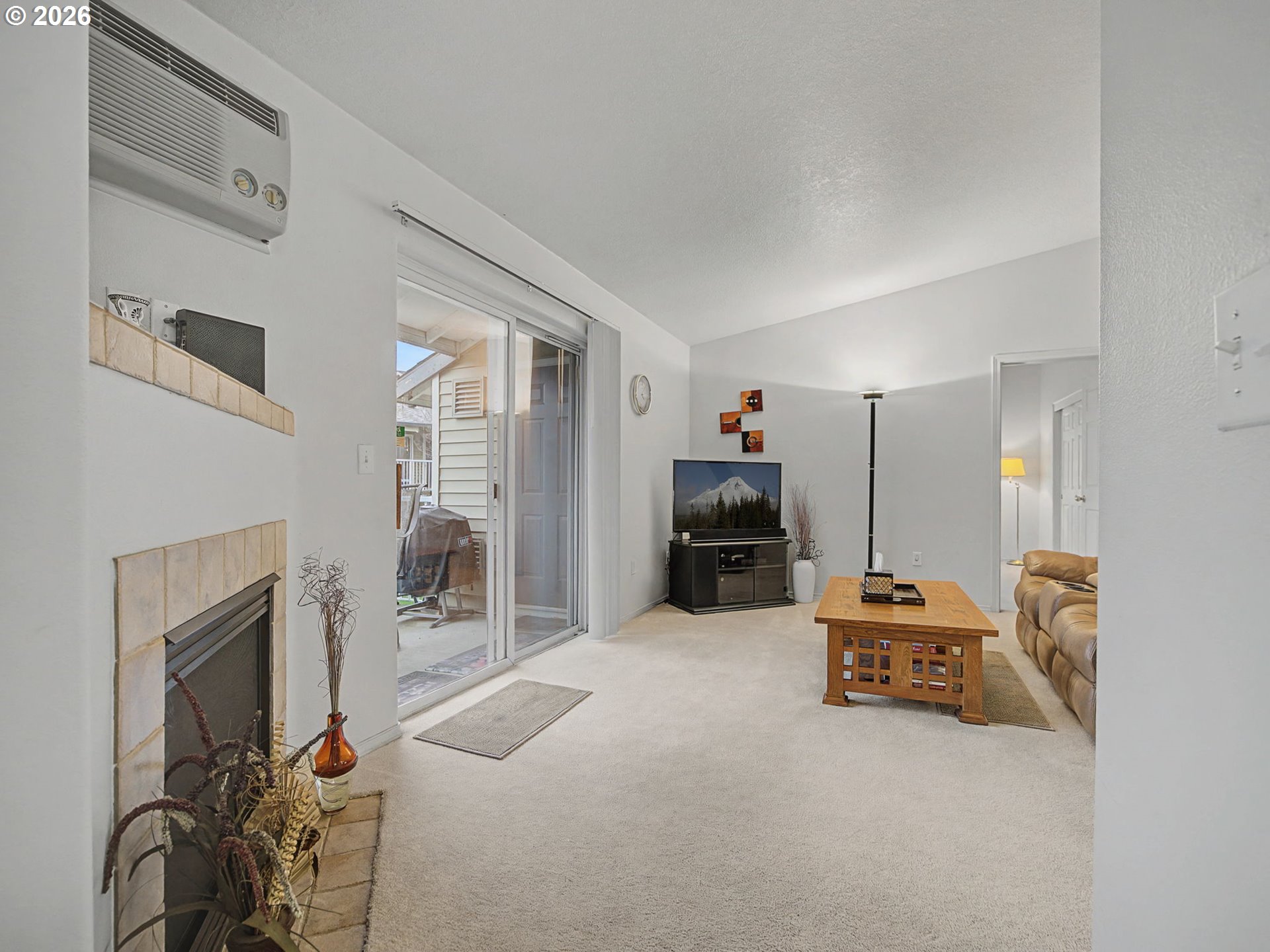 Photo #3: 730866277 Listing: Photo #3