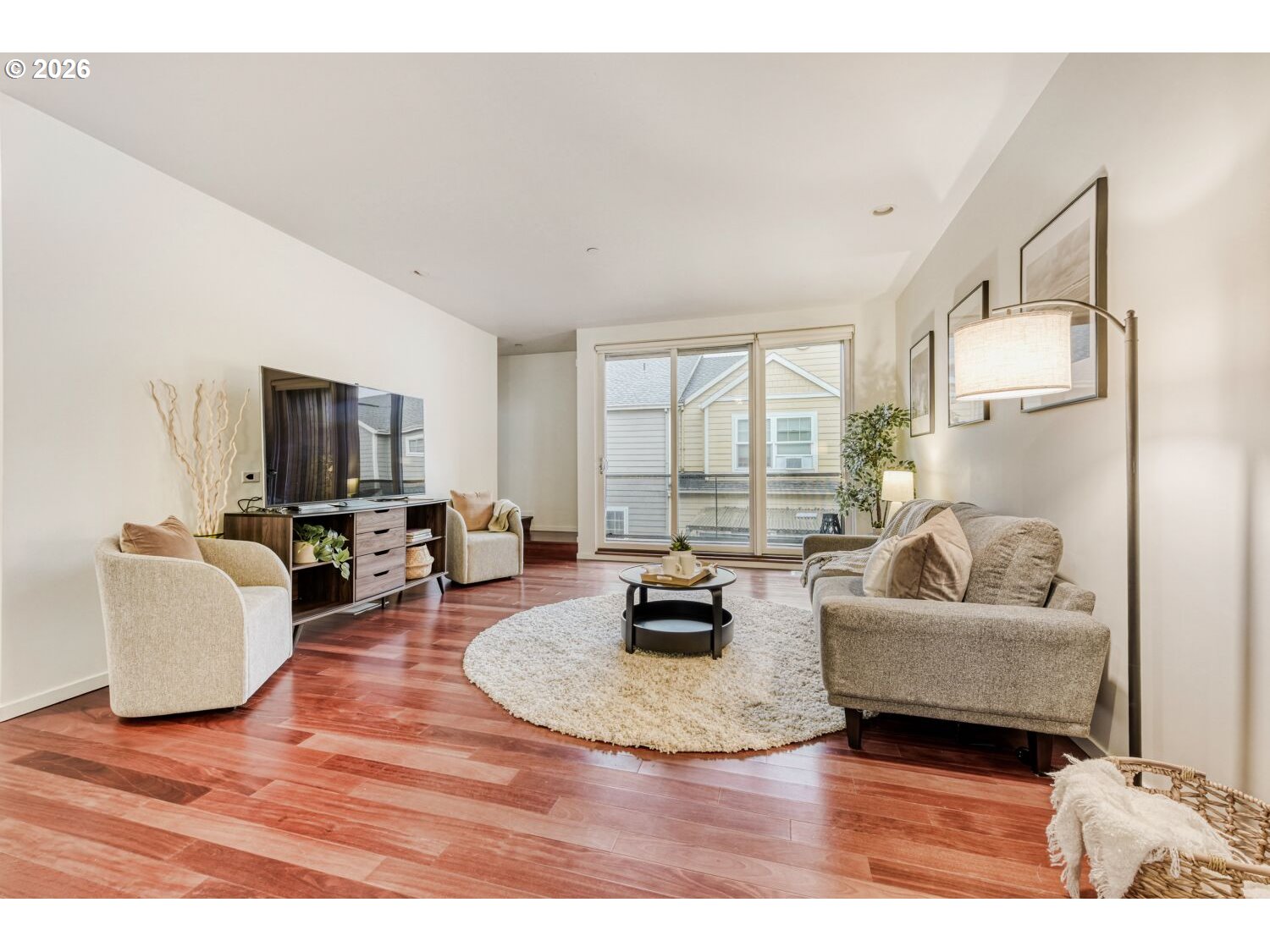 Photo #5: 731238837 Listing: Photo #5