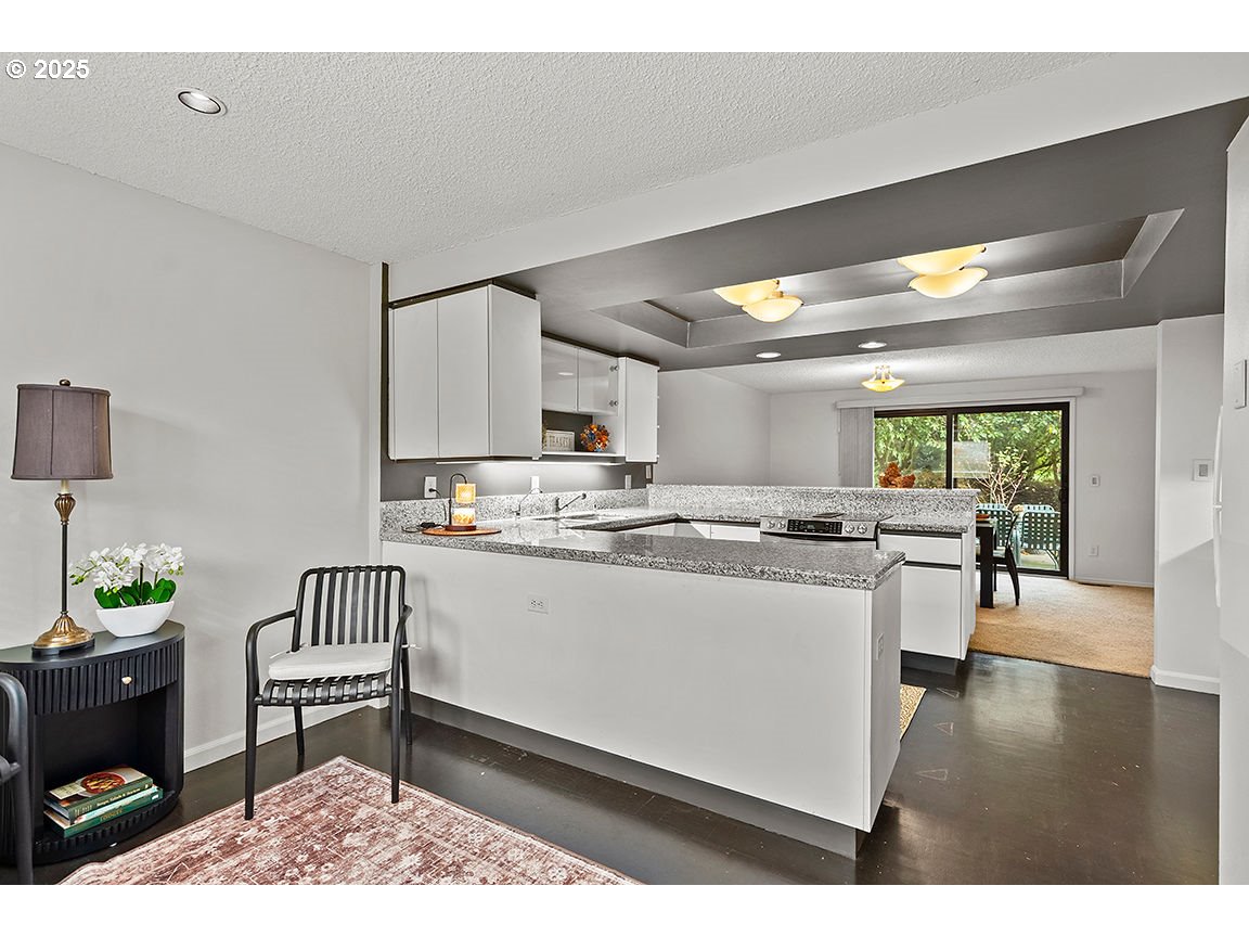 9 BRITTEN CT, Lake Oswego, OR, 97035