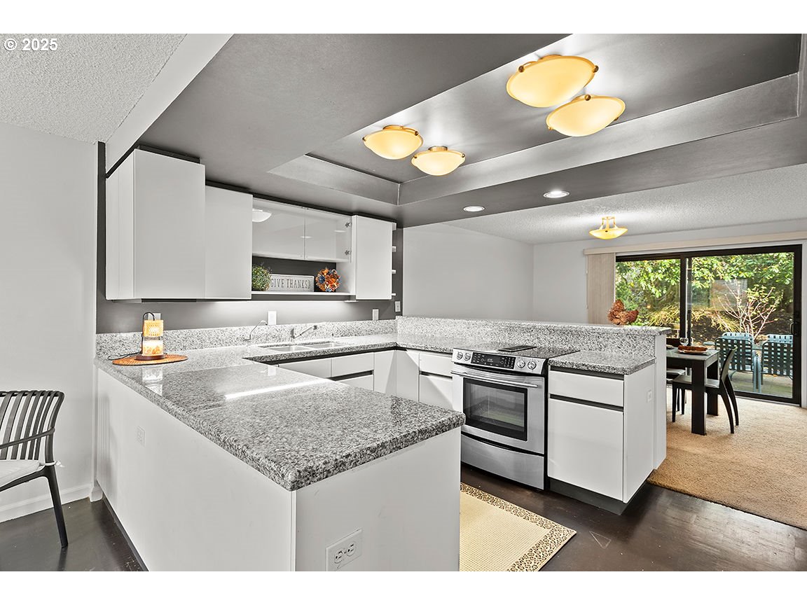 9 BRITTEN CT, Lake Oswego, OR, 97035