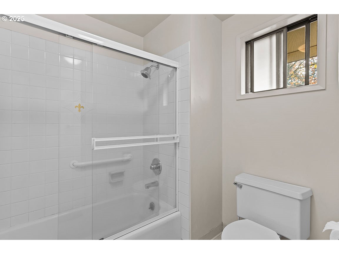 9 BRITTEN CT, Lake Oswego, OR, 97035