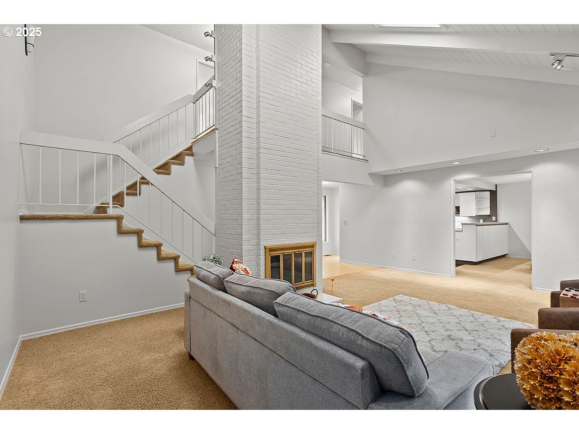 9 BRITTEN CT, Lake Oswego, OR, 97035