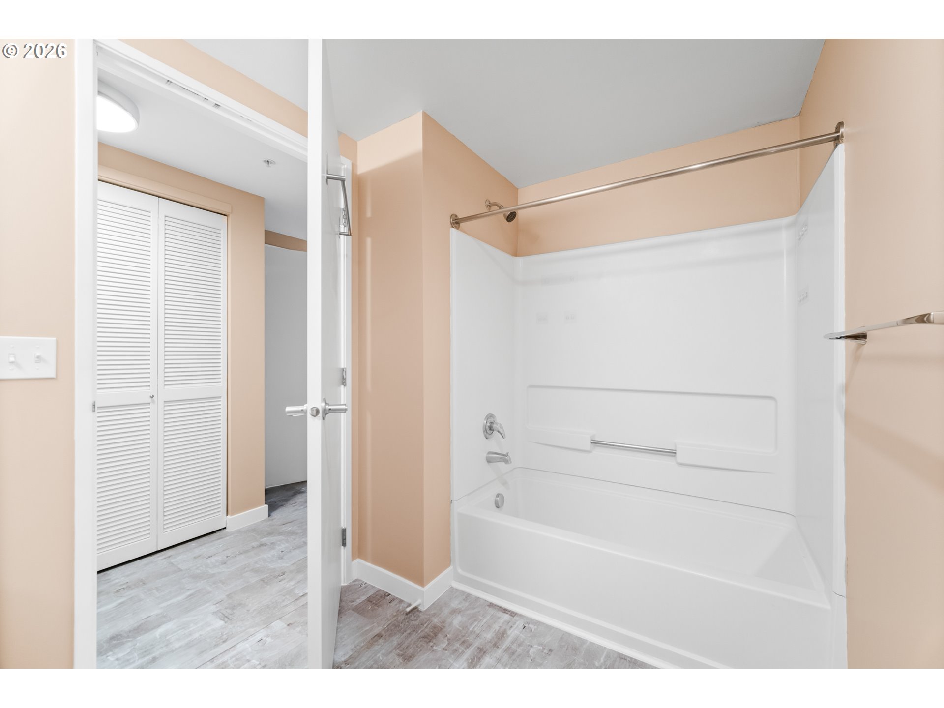 Photo #12: 731901596 Listing: Photo #12