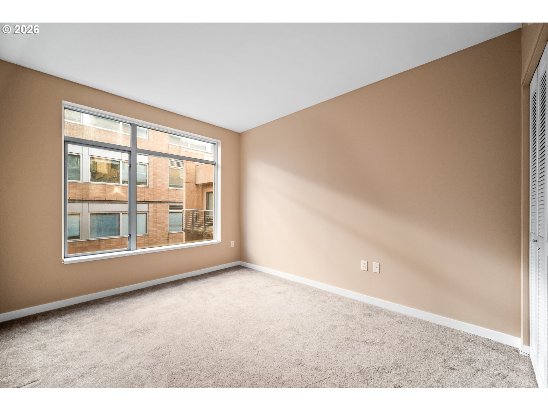 Photo #5: 731901596 Listing: Photo #5