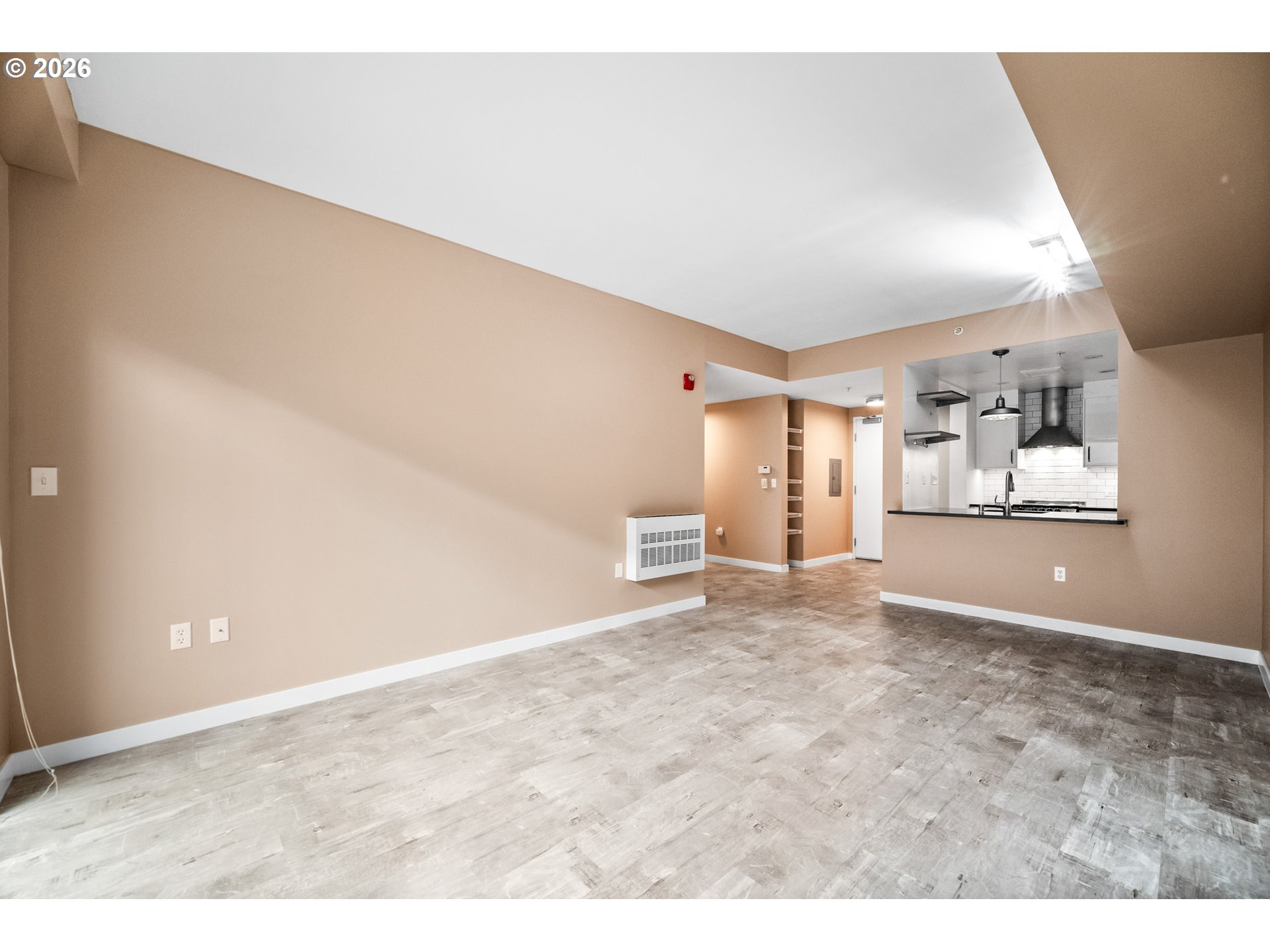 Photo #3: 731901596 Listing: Photo #3