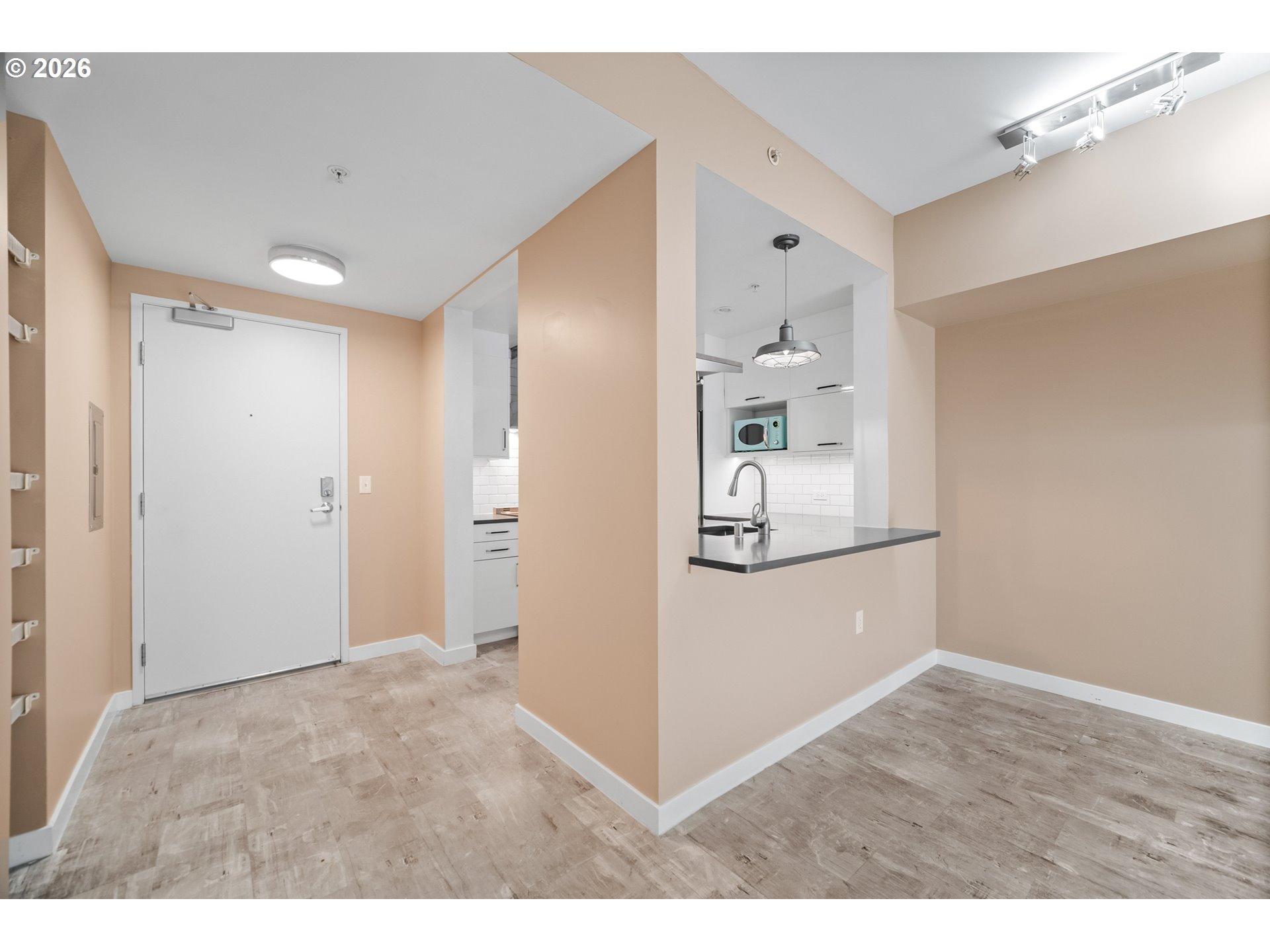 Photo #19: 731901596 Listing: Photo #19