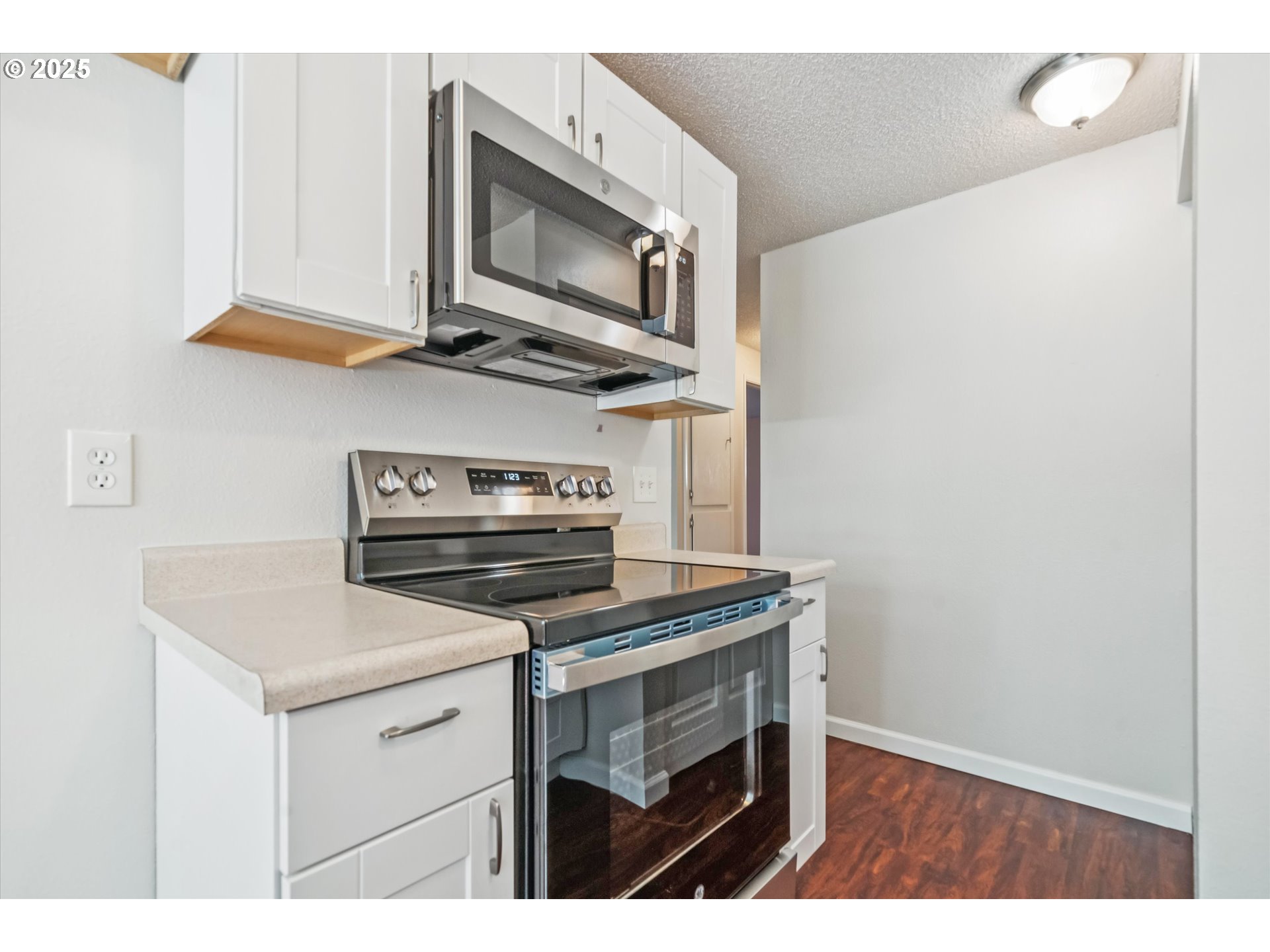Photo #11: 732462576 Listing: Photo #11