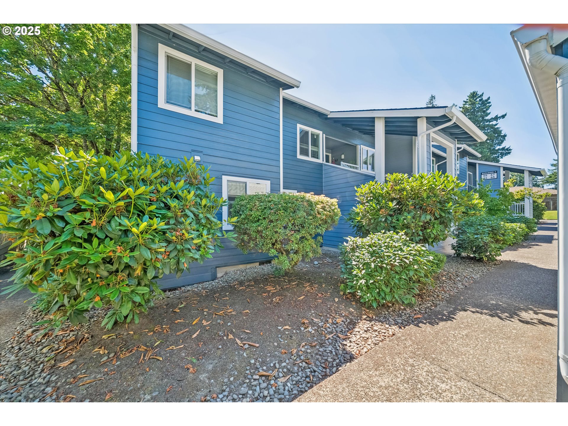 Photo #3: 732462576 Listing 