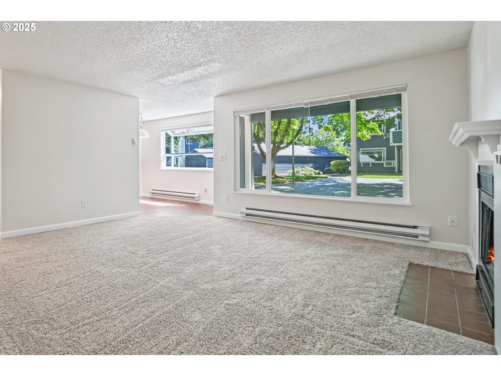 Photo #5: 732462576 Listing 
