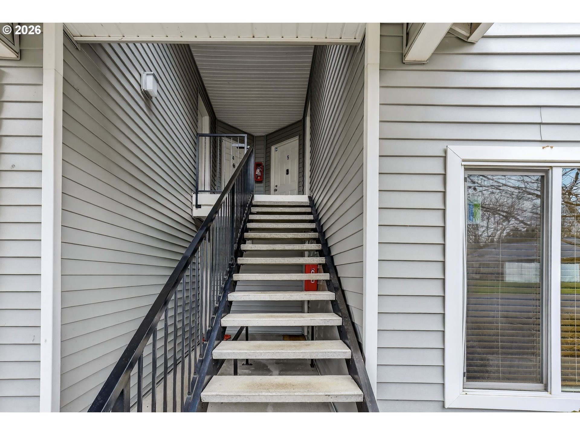 Photo #4: 734315311 Listing: Photo #4