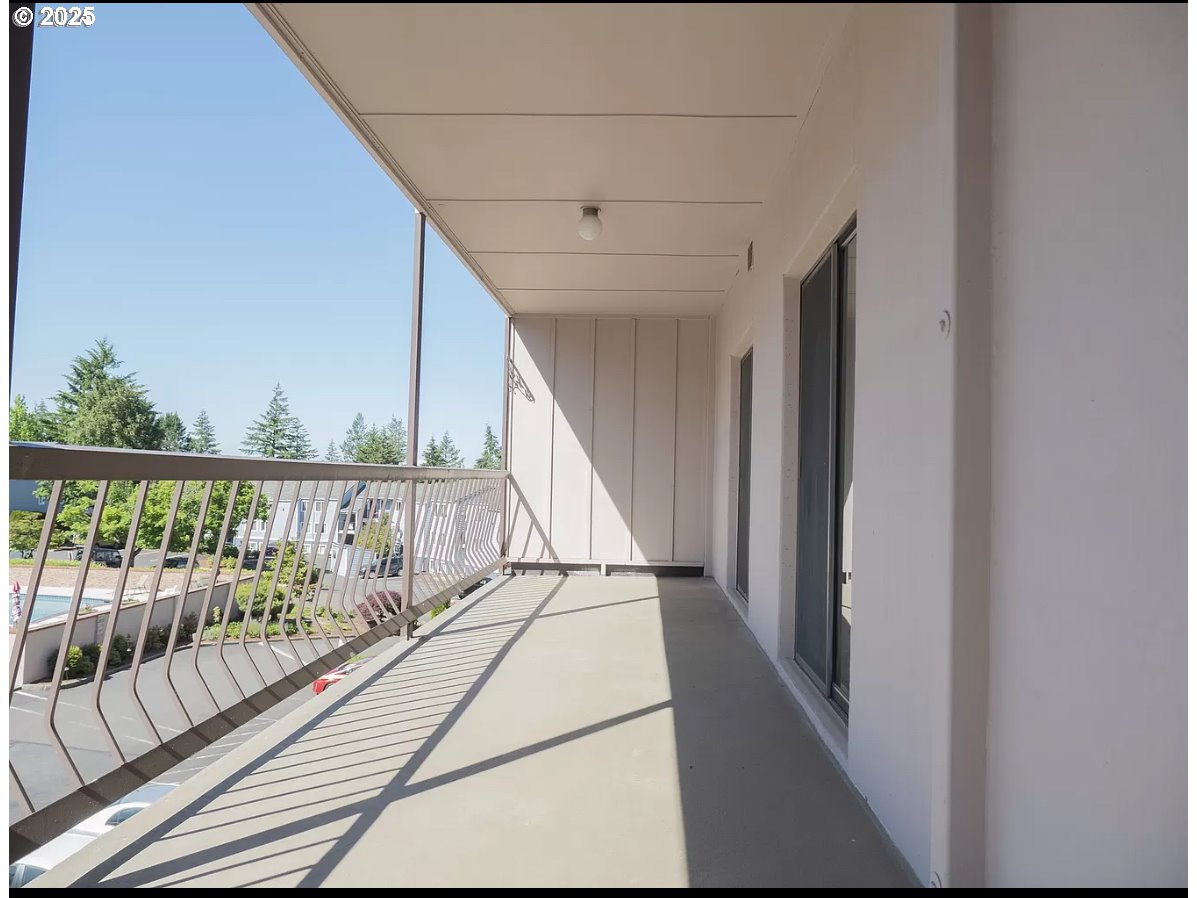 Photo #5: 734601654 Listing 