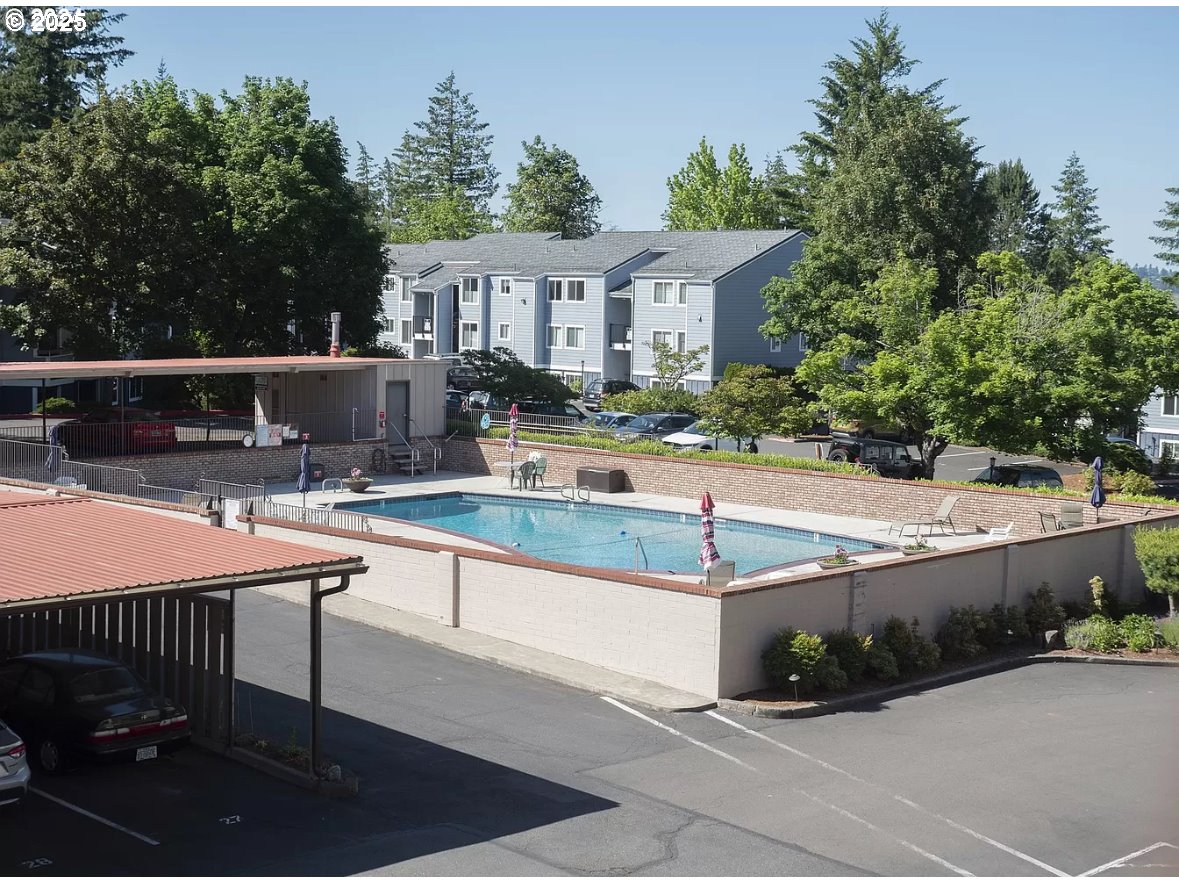 Photo #3: 734601654 Listing 