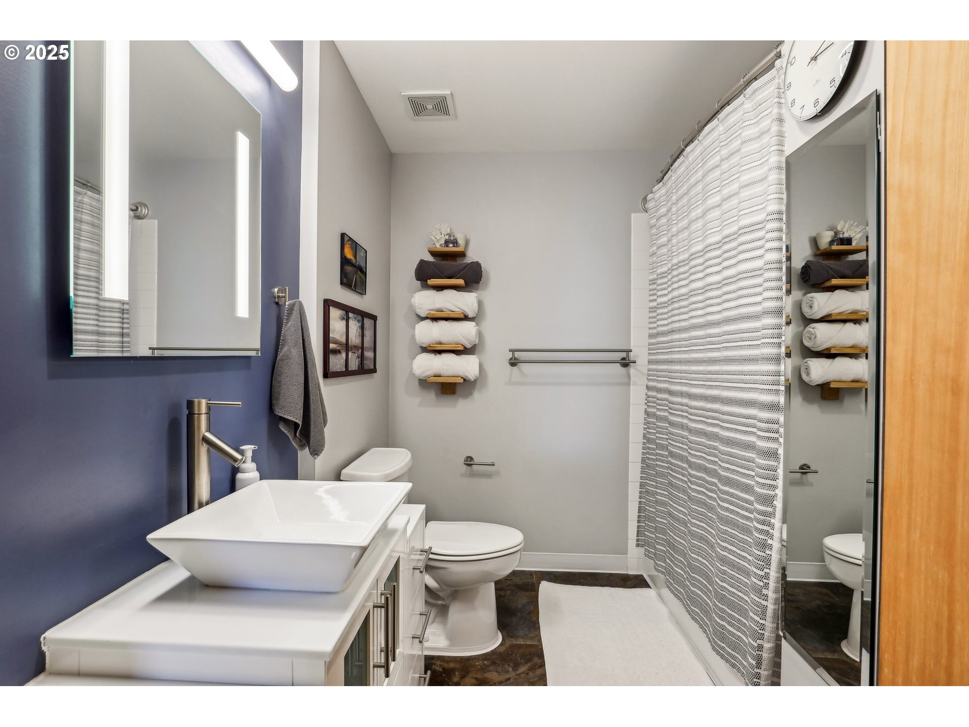 Photo #17: 734808489 Listing: Photo #17