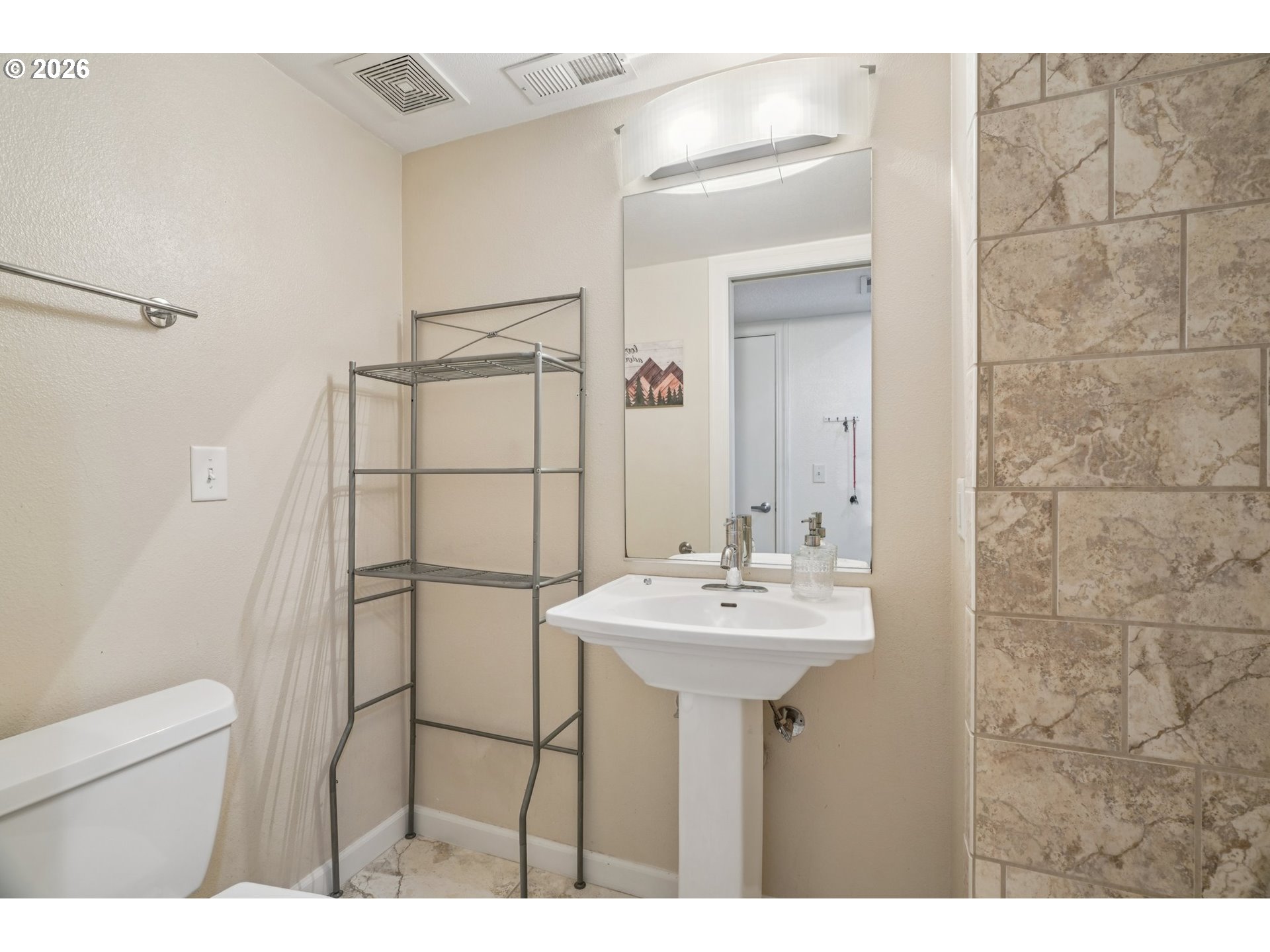 Photo #17: 734843352 Listing: Photo #17