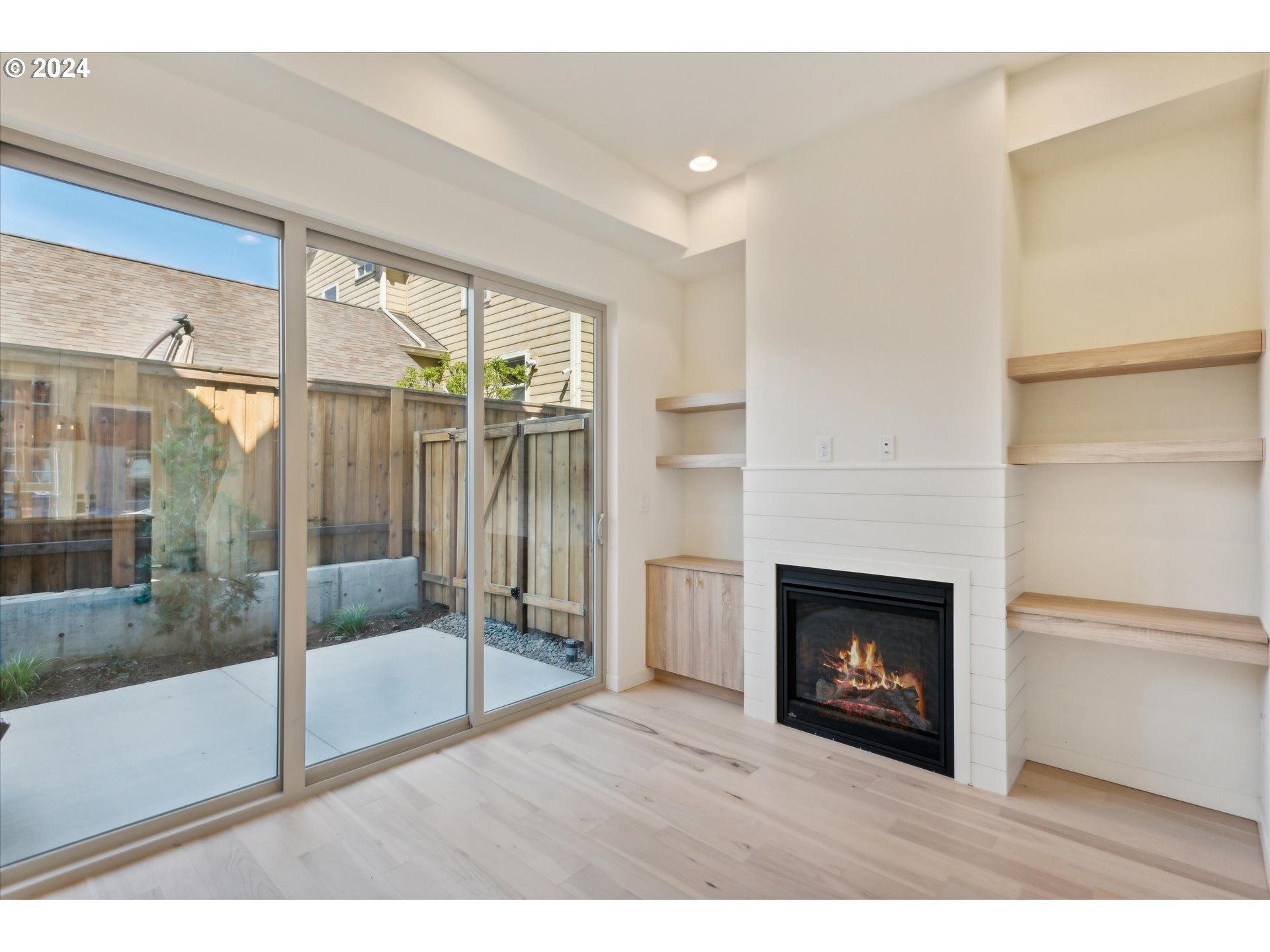 Photo #12: 735032641 Listing: Photo #12