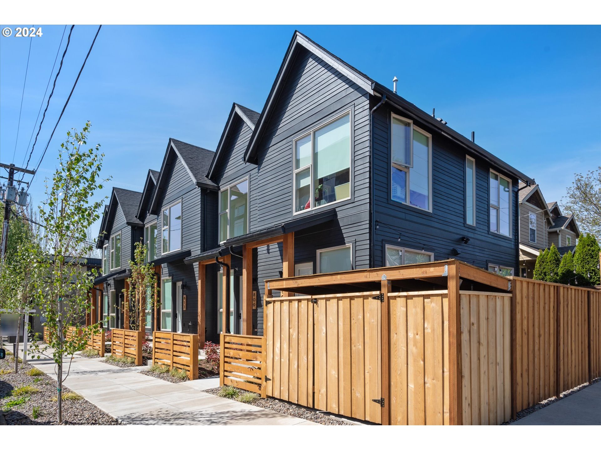 Photo #3: 735032641 Listing: Photo #3