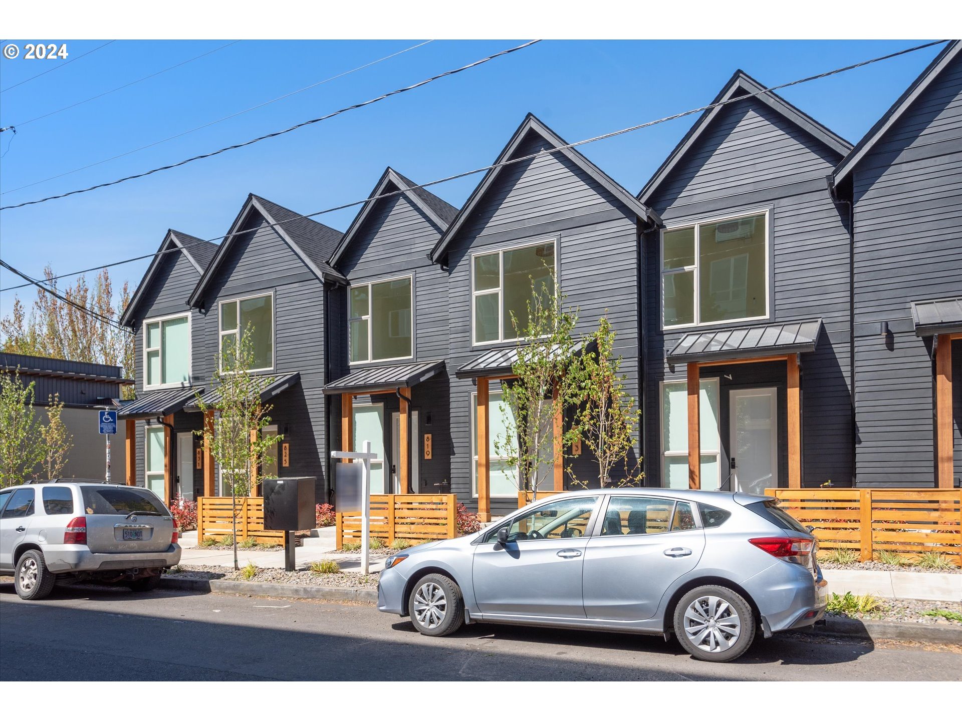 Photo #4: 735032641 Listing: Photo #4