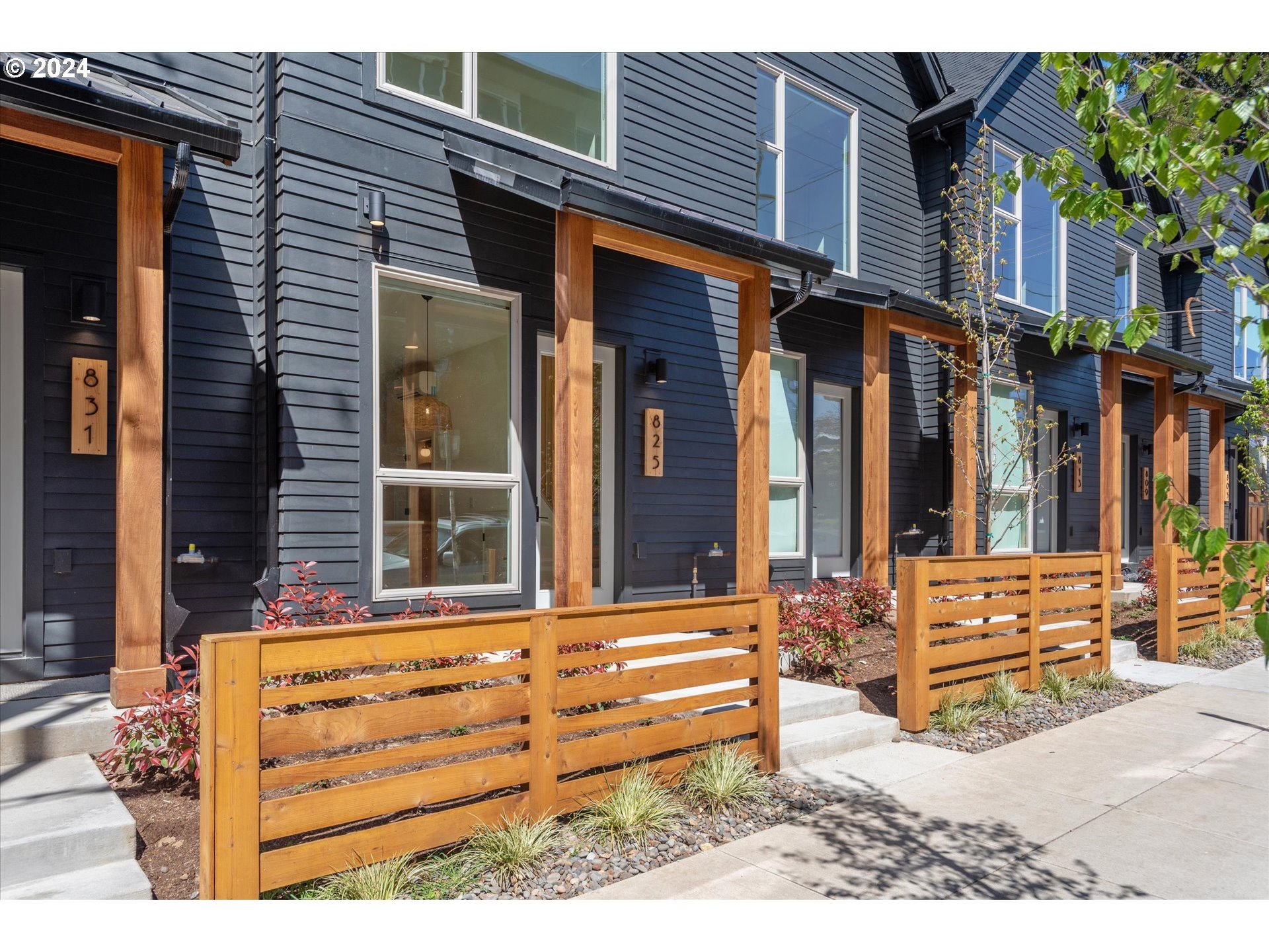 Photo #5: 735032641 Listing: Photo #5