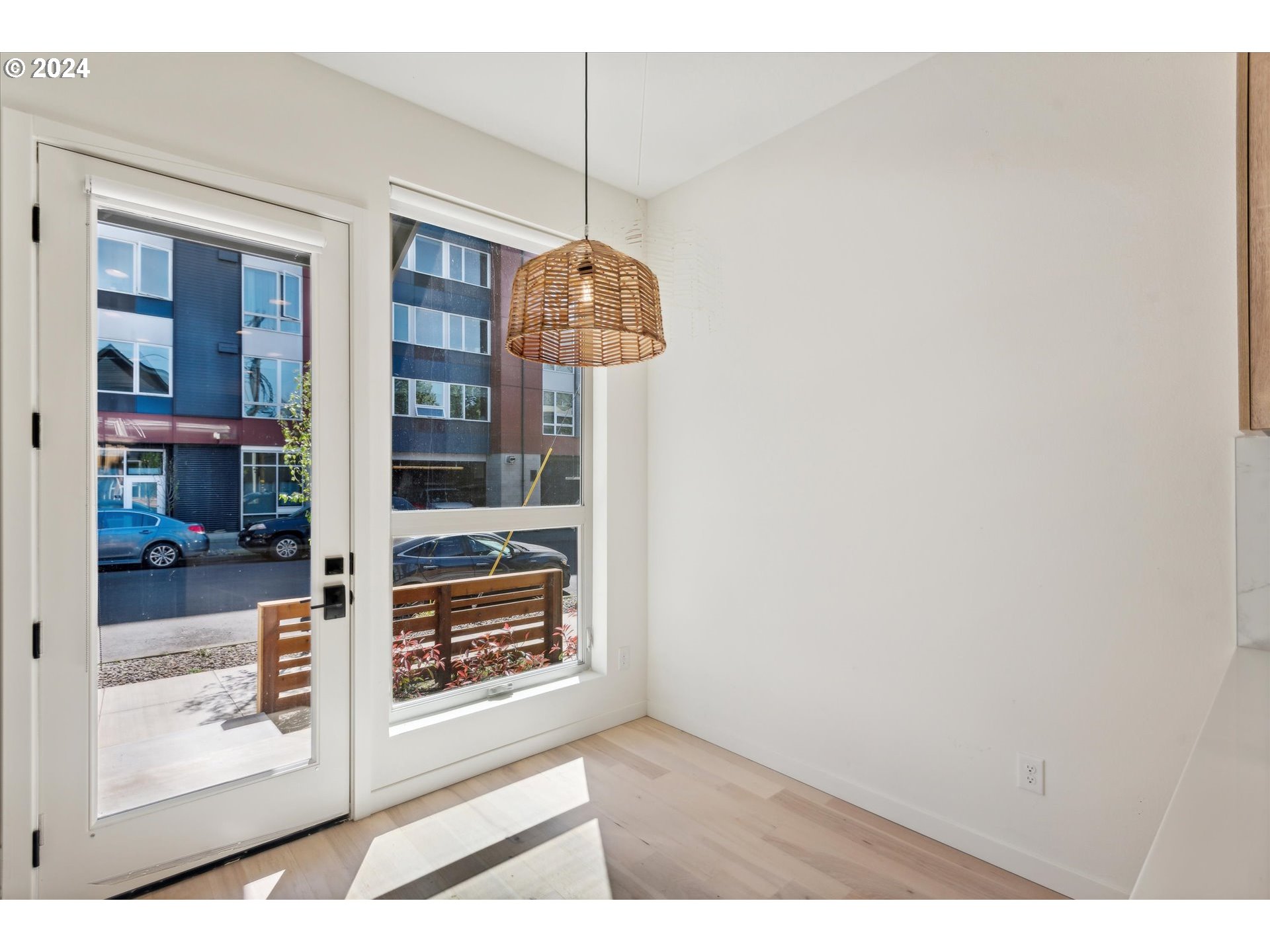 Photo #9: 735032641 Listing: Photo #9