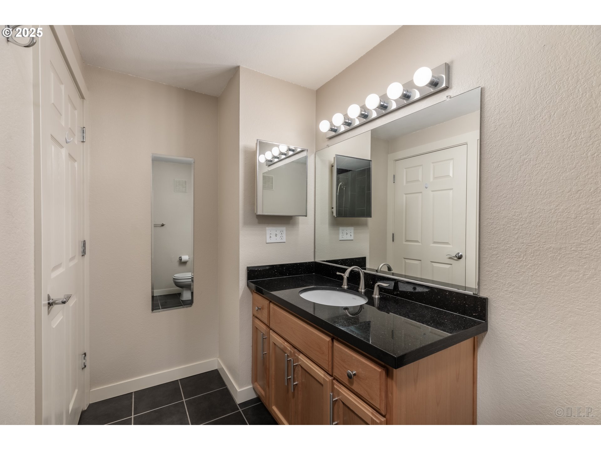Photo #2: 735530304 Listing 