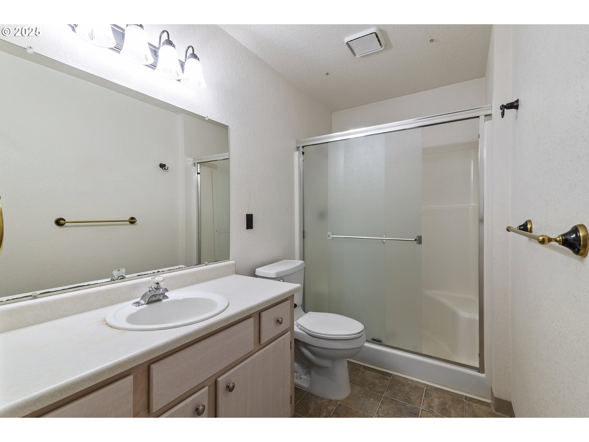 Photo #28: 735710793 Listing: Photo #28