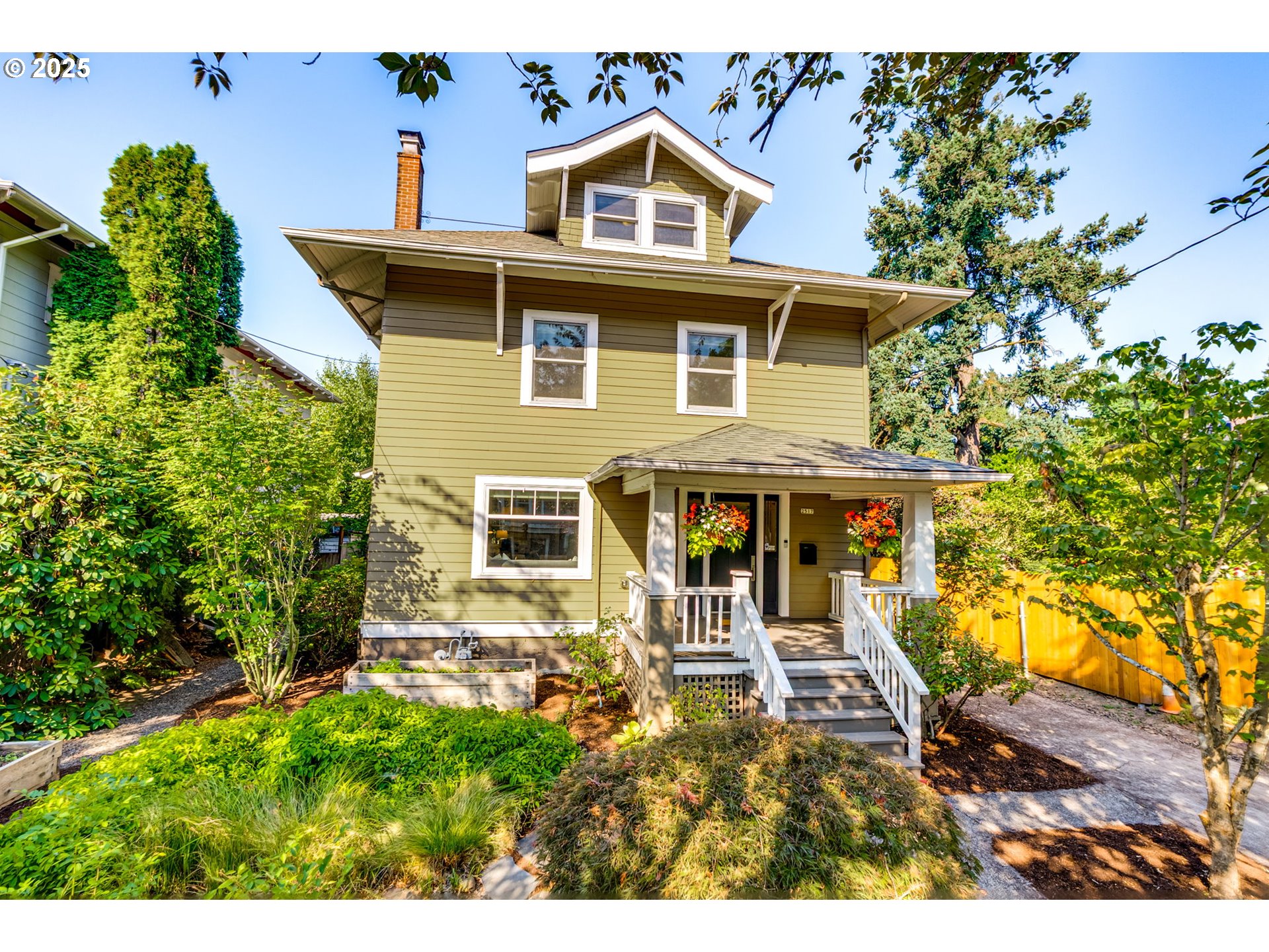 Featured Listings Featured Listings