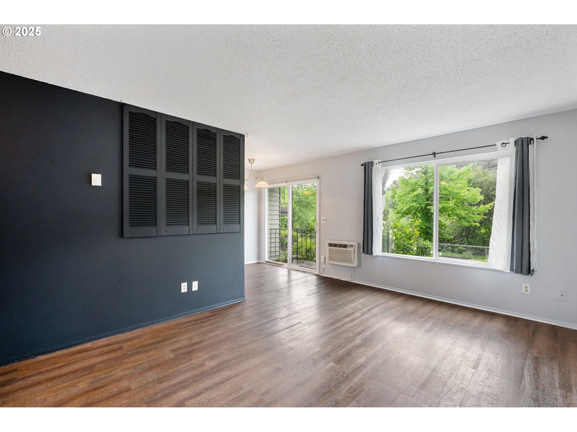 Photo #7: 736993705 Listing: Photo #7