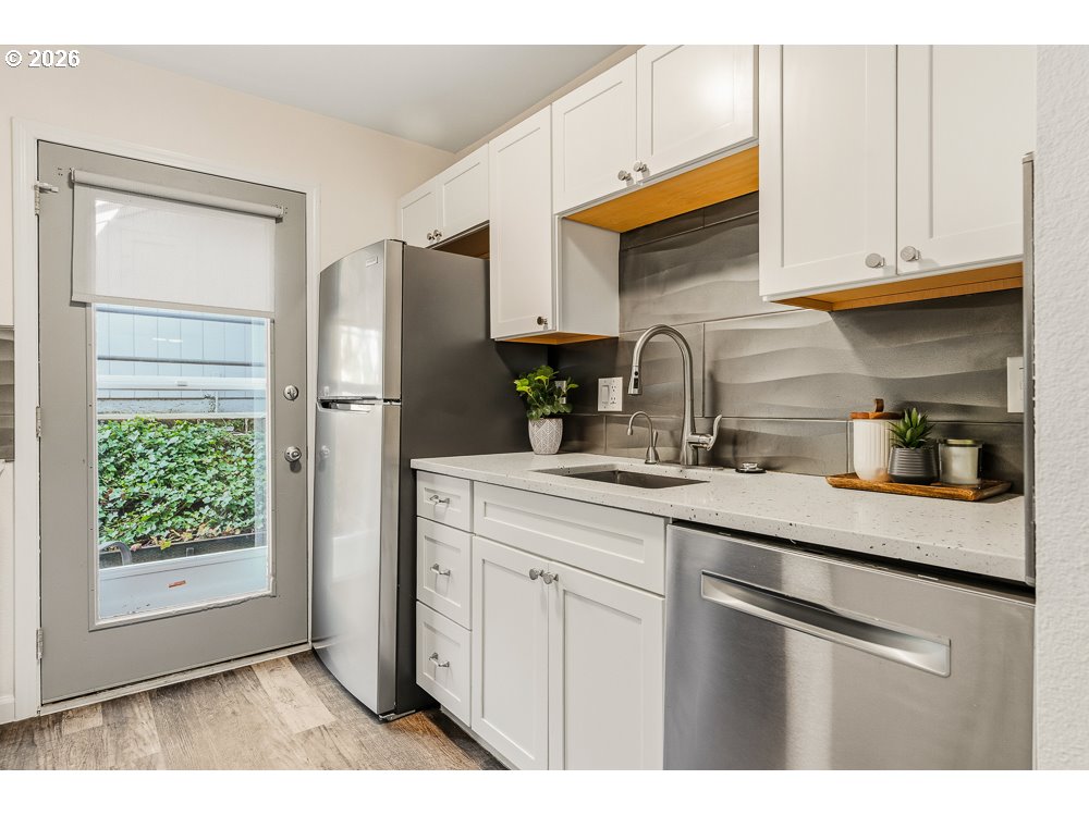 Photo #14: 737162557 Listing: Photo #14