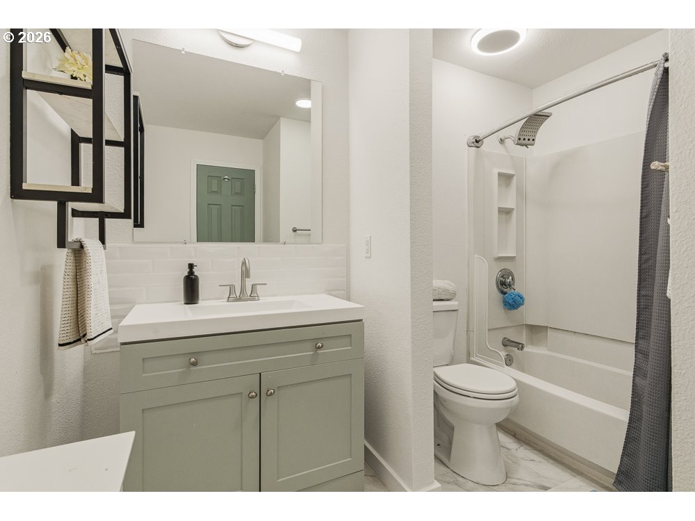 Photo #16: 737162557 Listing: Photo #16