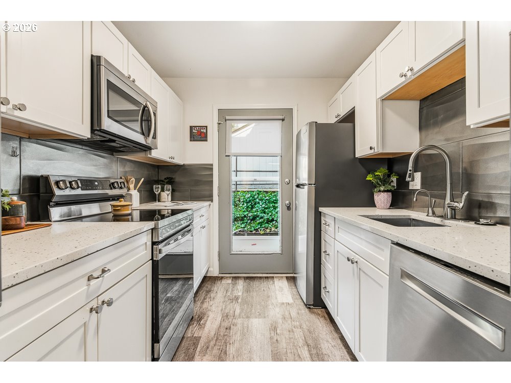 Photo #12: 737162557 Listing: Photo #12