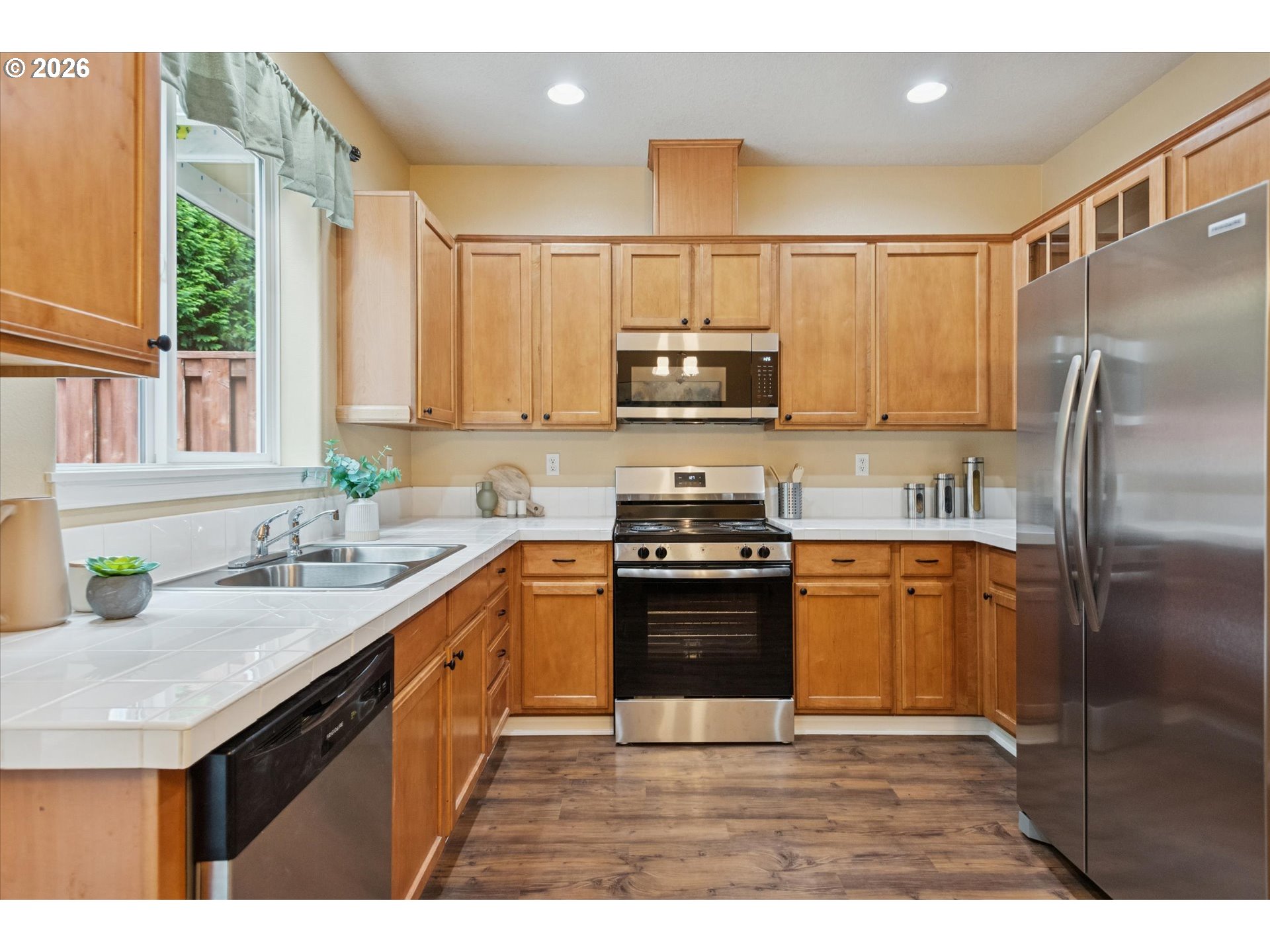 Photo #10: 738007933 Listing: Photo #10