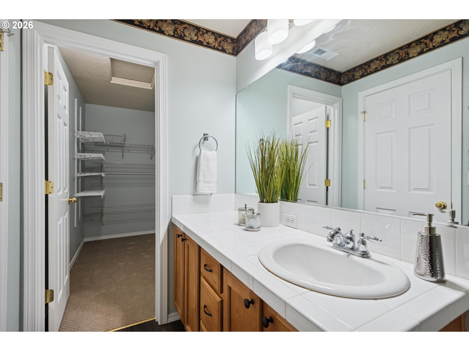 Photo #17: 738007933 Listing: Photo #17