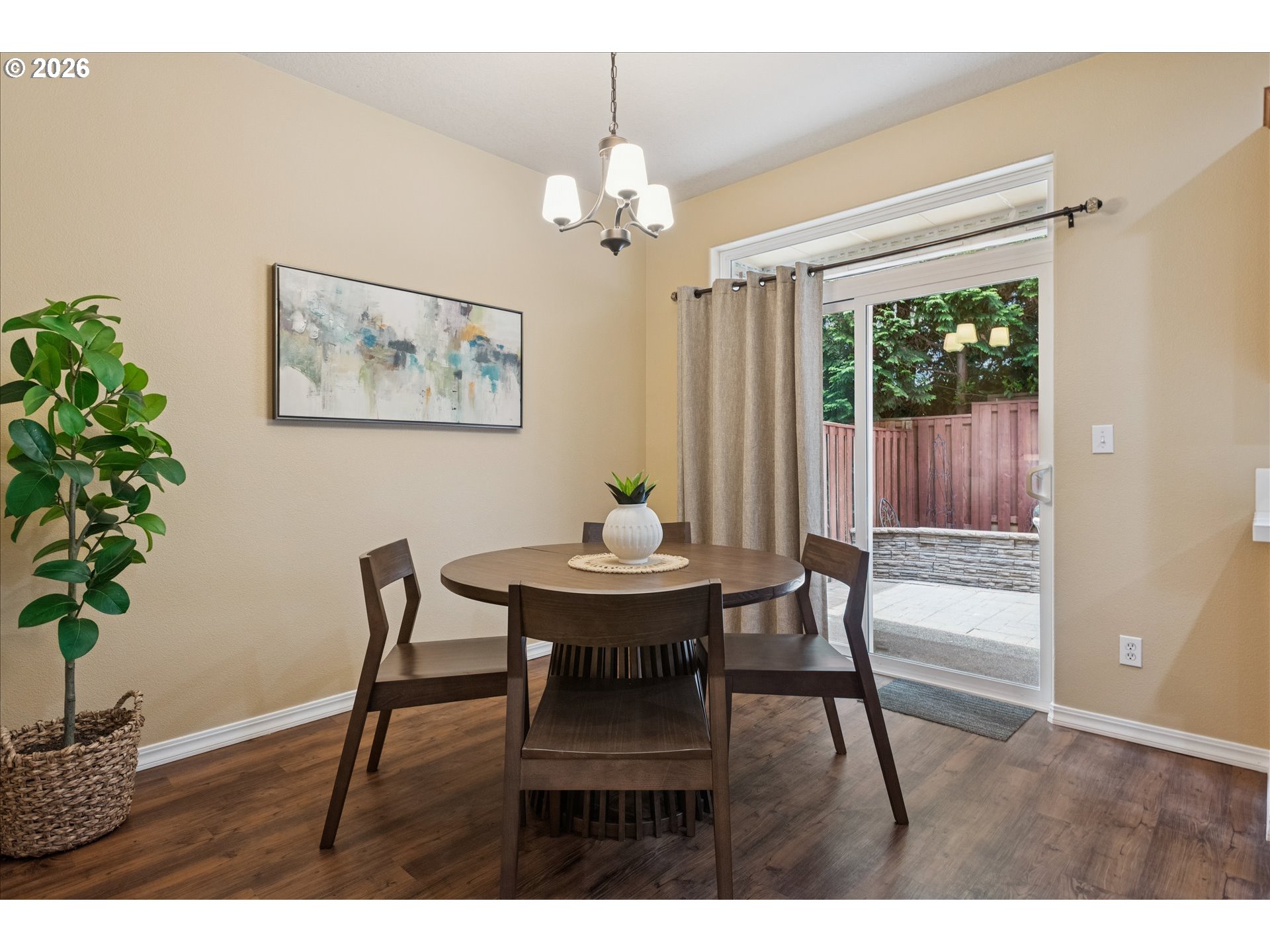 Photo #7: 738007933 Listing: Photo #7