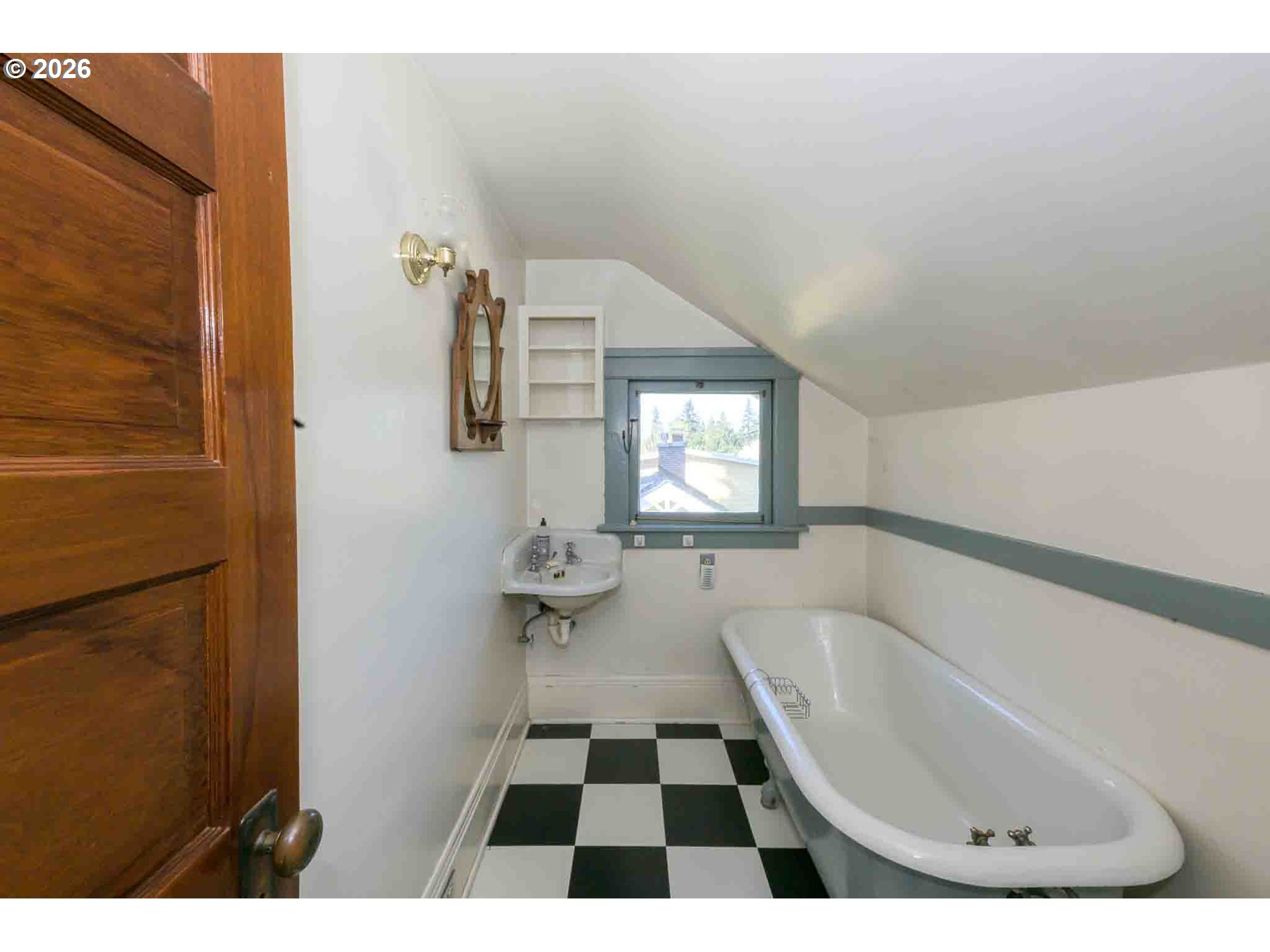 8450 SW 37TH AVE, Portland, OR, 97219