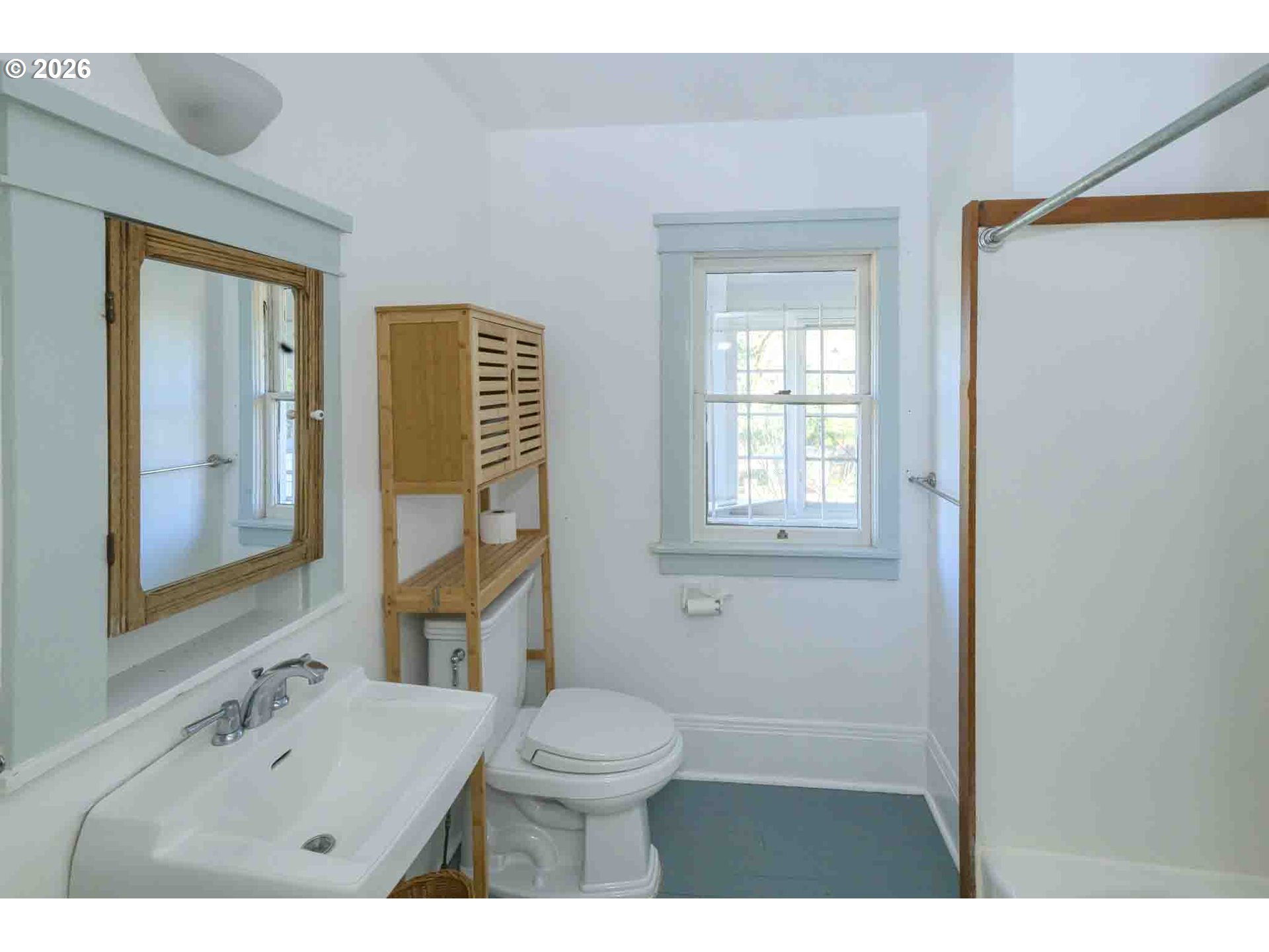 8450 SW 37TH AVE, Portland, OR, 97219