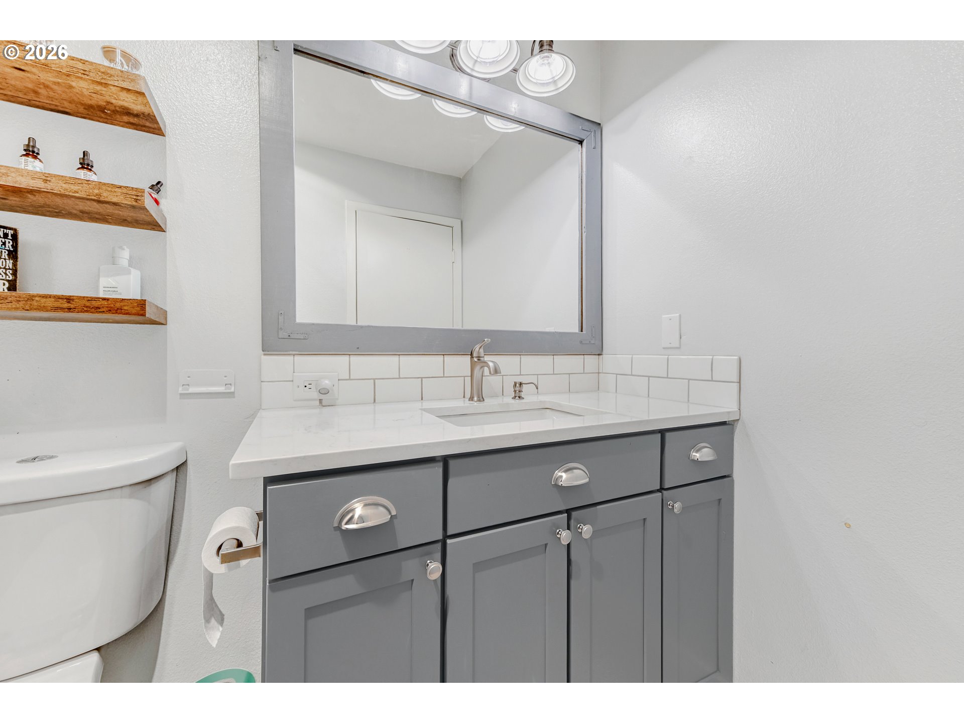 66 OSWEGO, Lake Oswego, OR, 97035