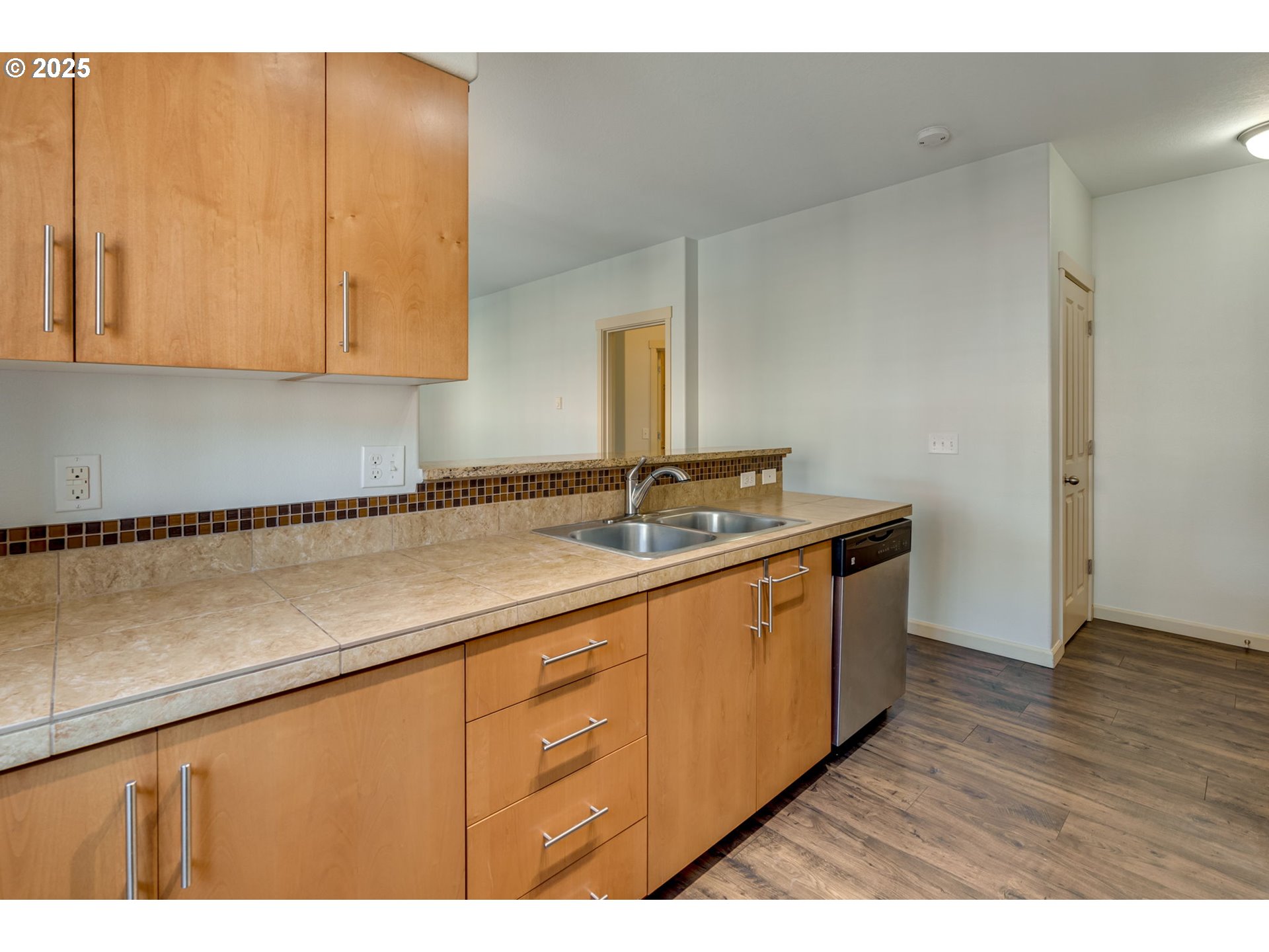 Photo #14: 739813592 Listing: Photo #14