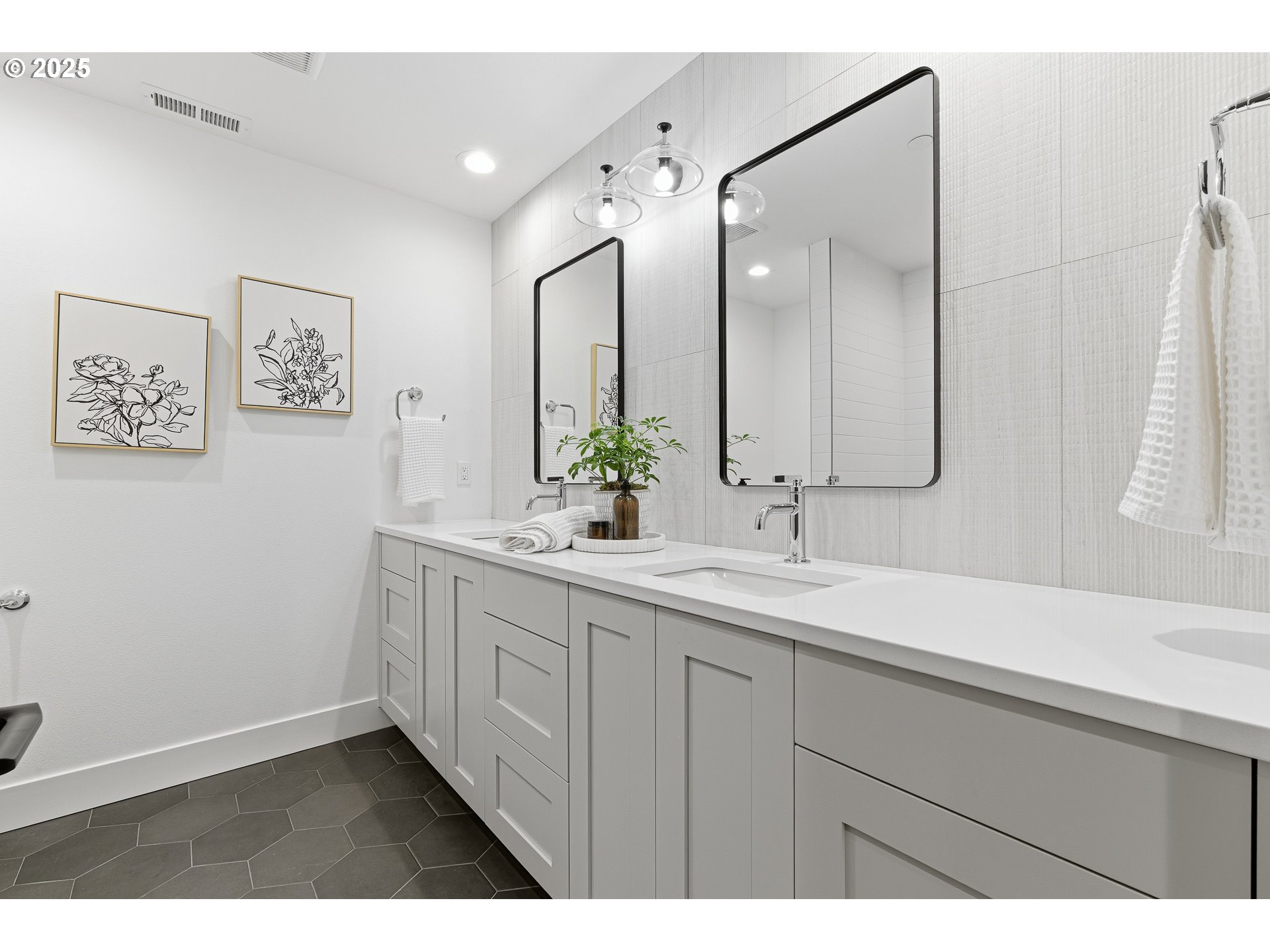14100 Knaus RD, Lake Oswego, OR, 97034