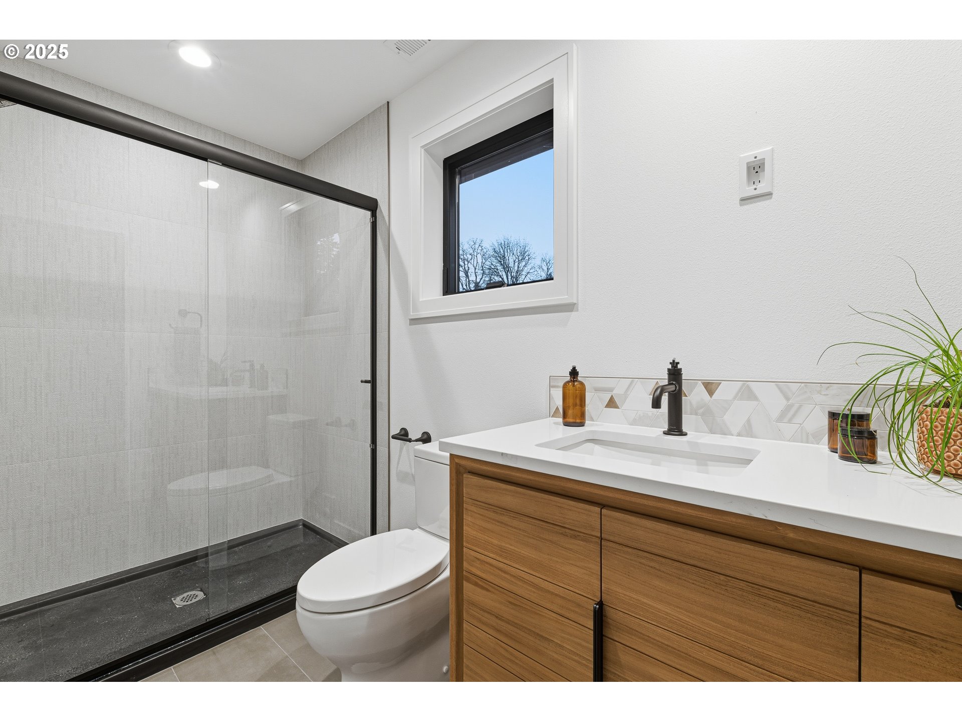 14100 Knaus RD, Lake Oswego, OR, 97034