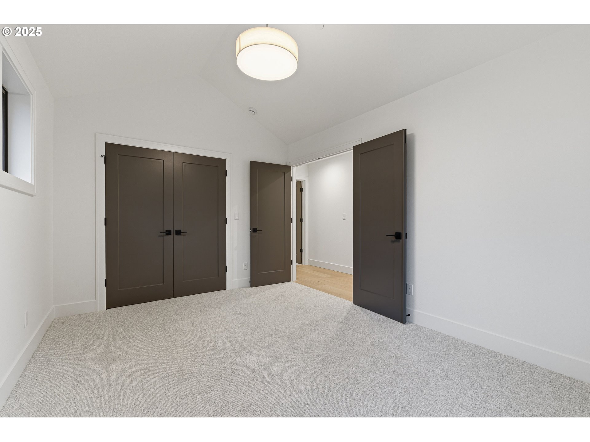 14100 Knaus RD, Lake Oswego, OR, 97034