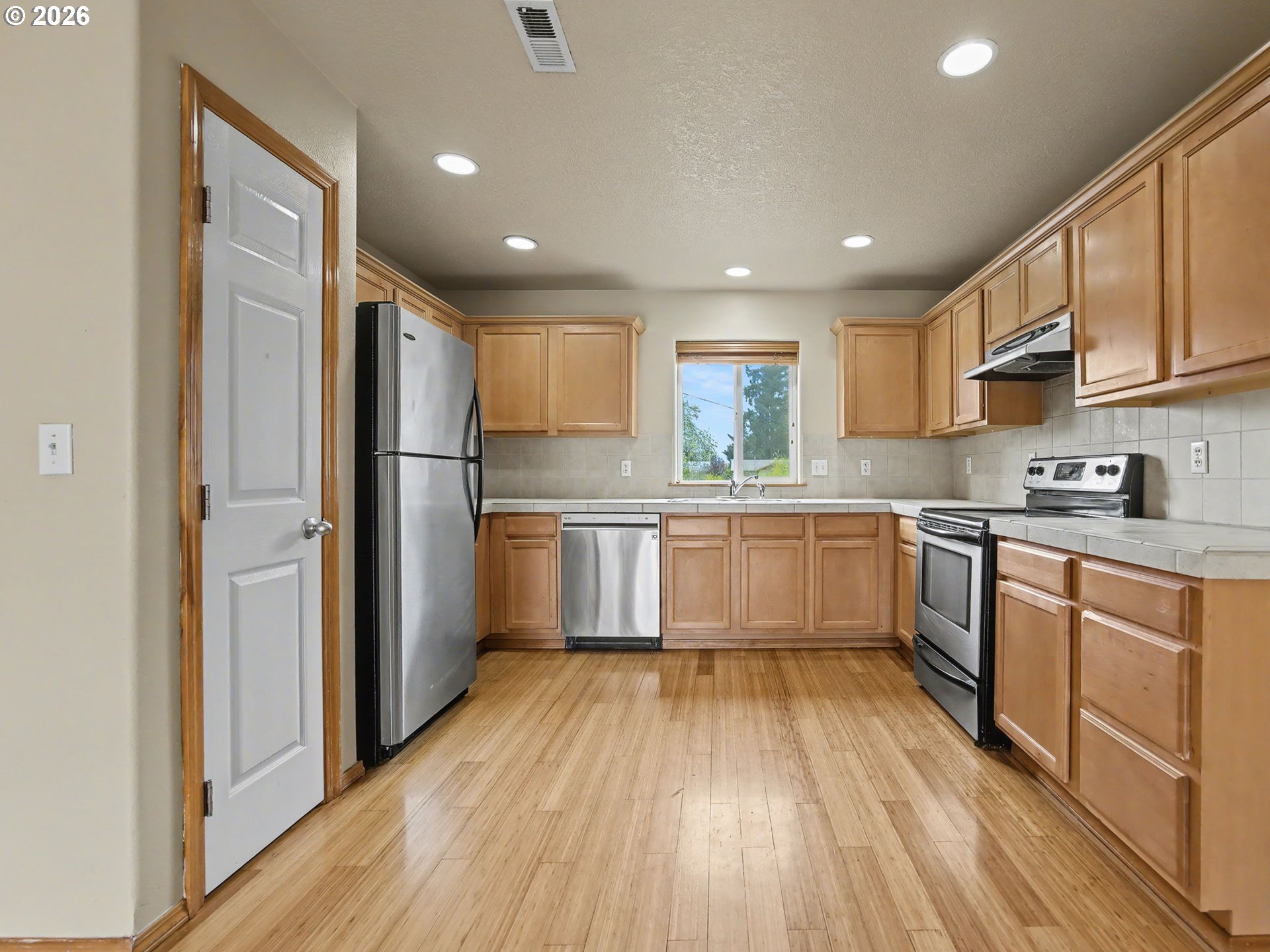 Photo #14: 740931779 Listing: Photo #14