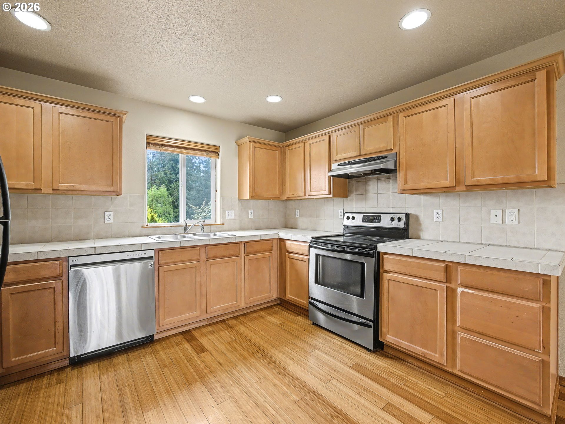 Photo #11: 740931779 Listing: Photo #11