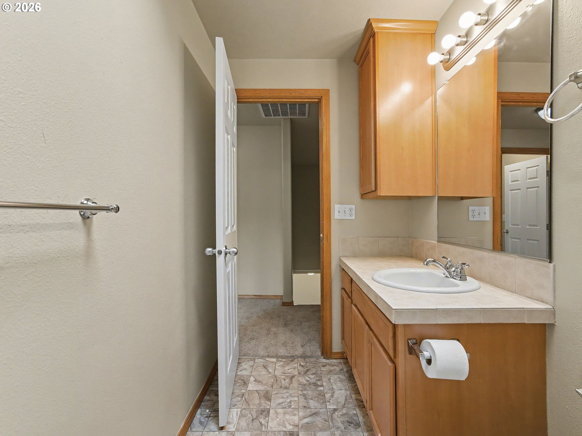 Photo #25: 740931779 Listing: Photo #25