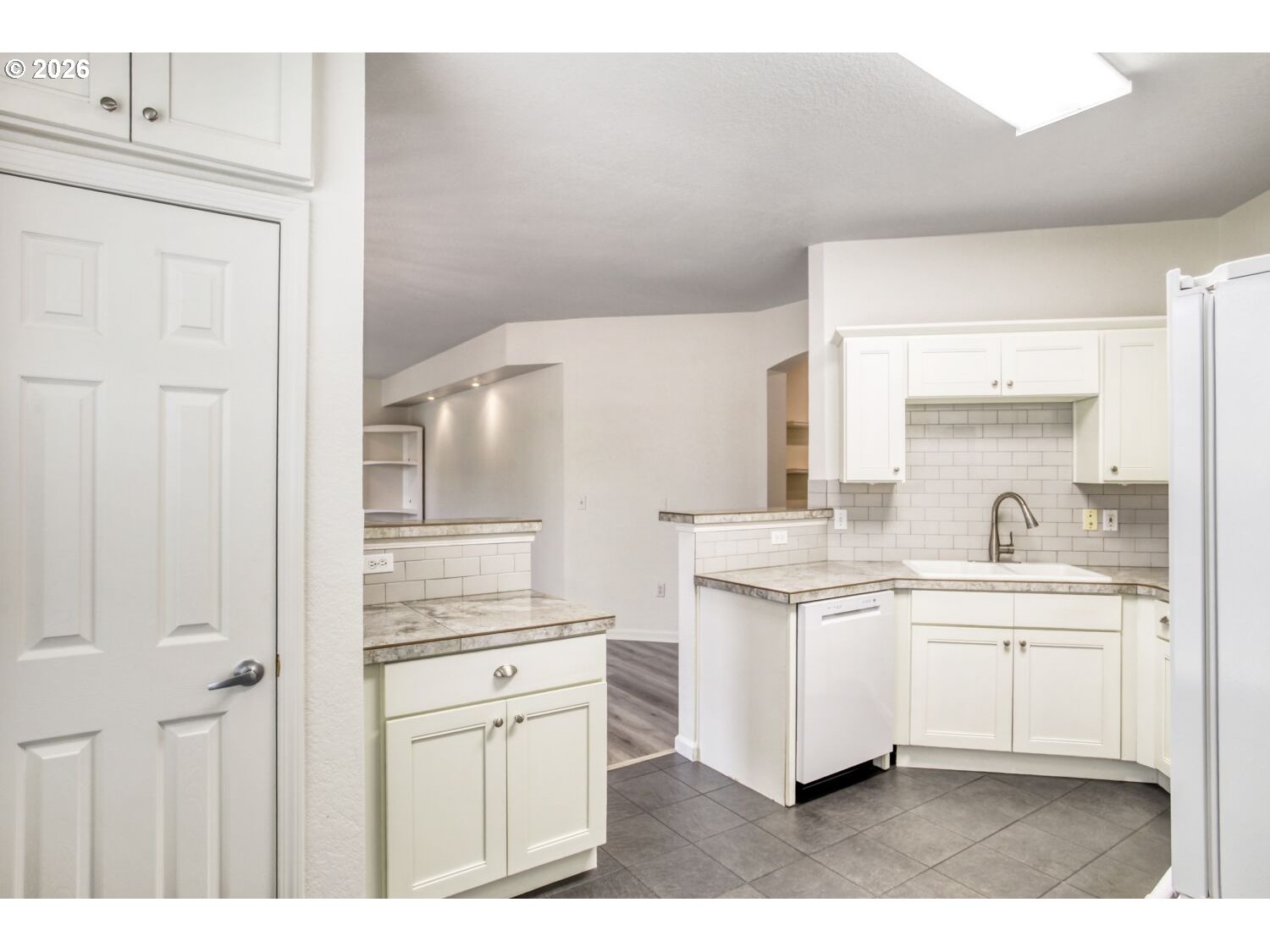 Photo #11: 741006098 Listing: Photo #11