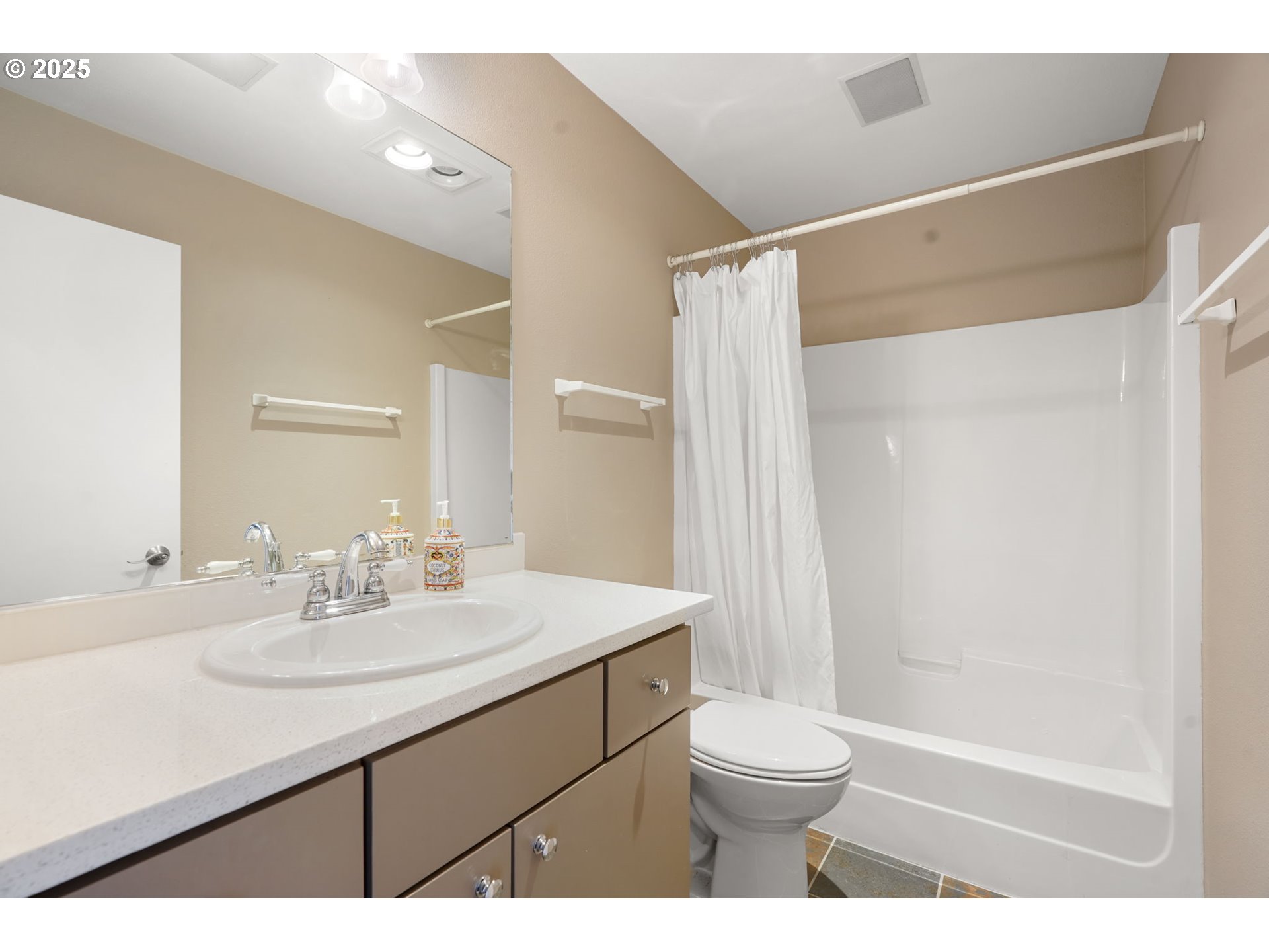 Photo #27: 741494738 Listing: Photo #27