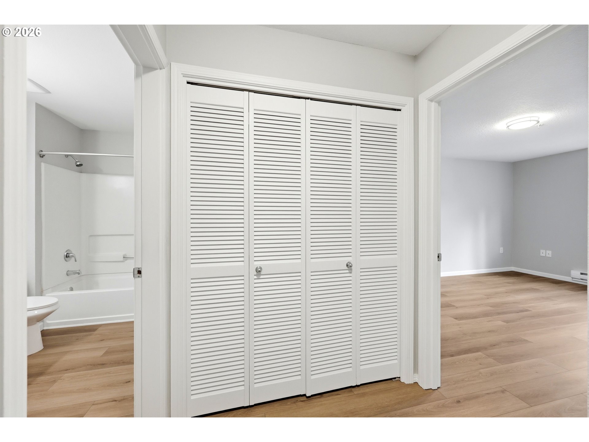 Photo #8: 741976764 Listing: Photo #8