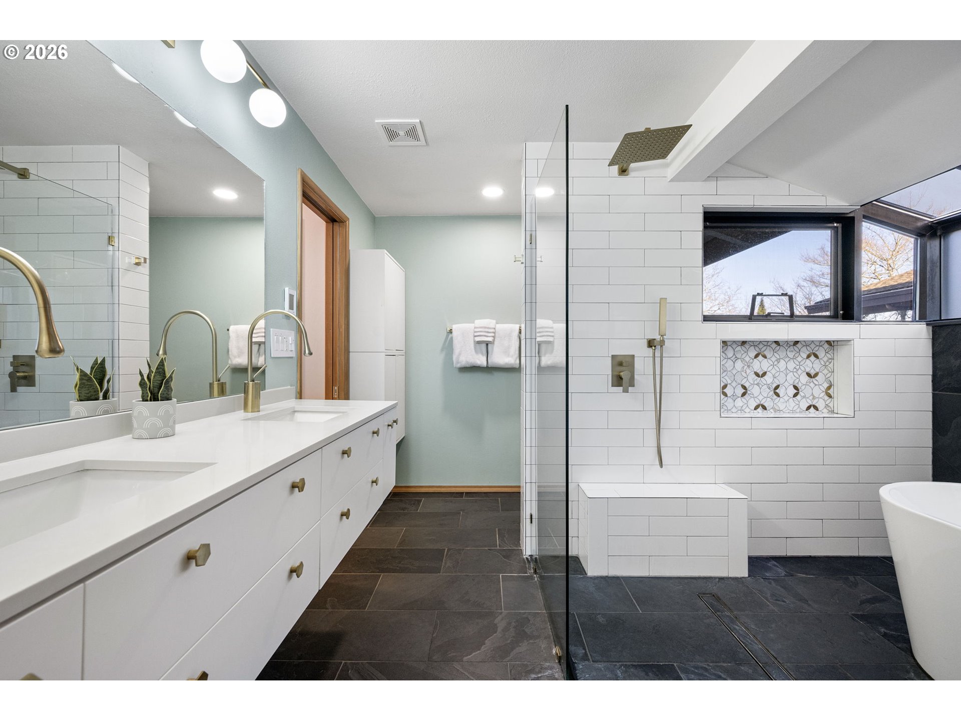 2430 WILSON DR, Eugene, OR, 97405