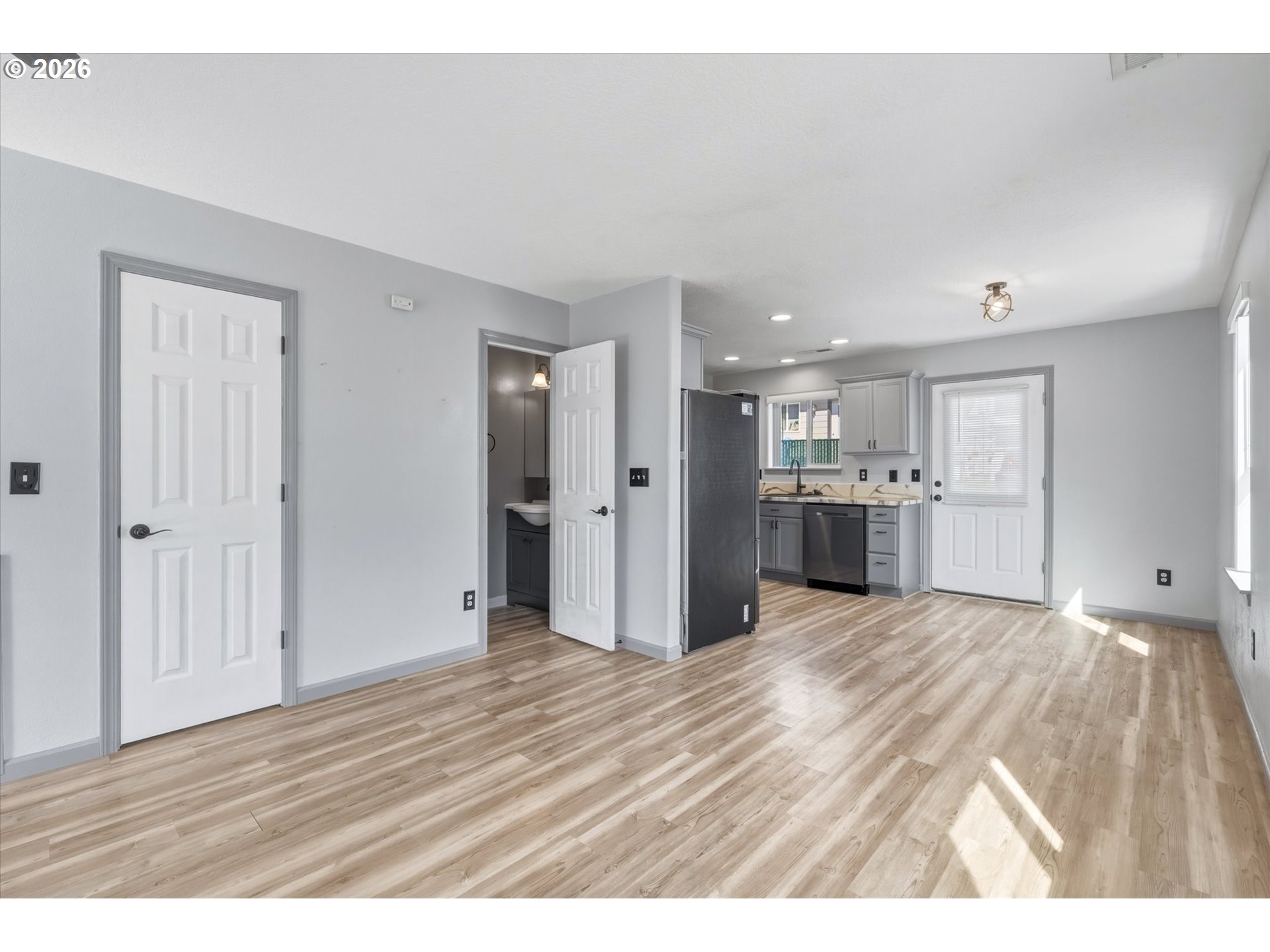 Photo #11: 742762829 Listing: Photo #11