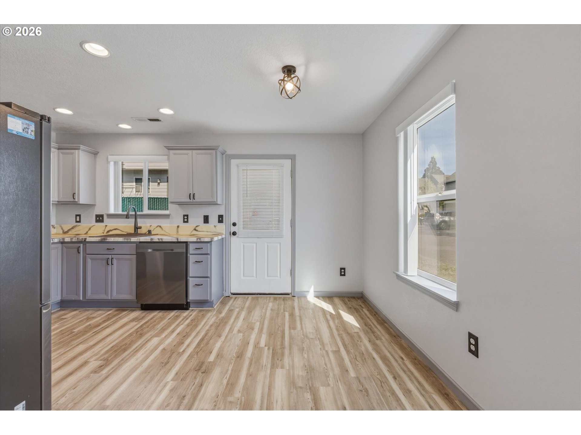 Photo #16: 742762829 Listing: Photo #16